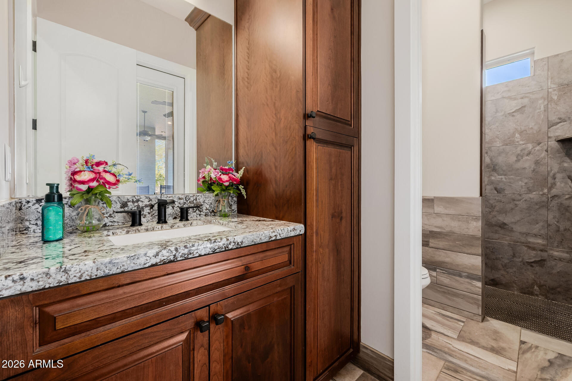 RANCHO APACHE - Residential
