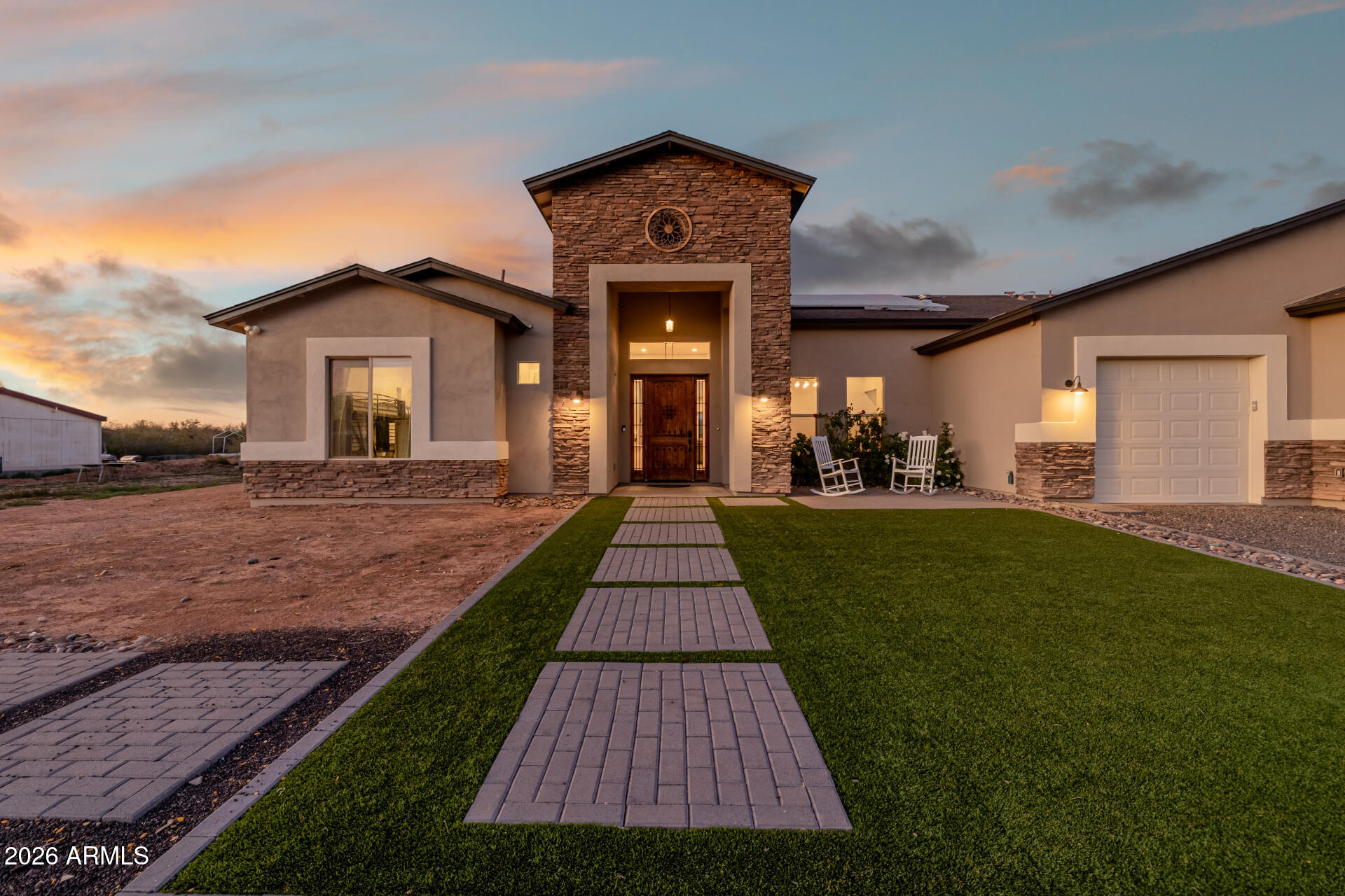 RANCHO APACHE - Residential