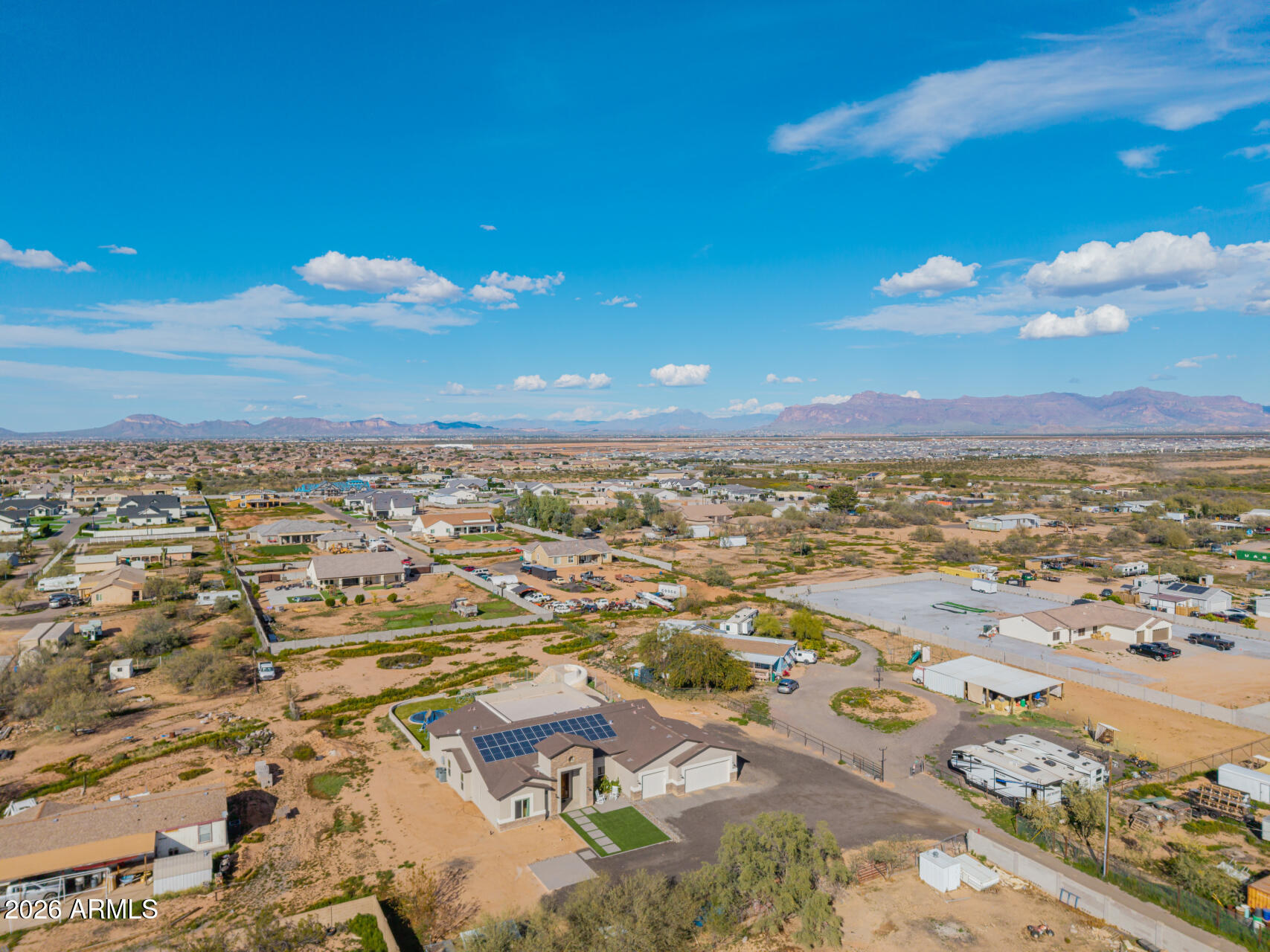 RANCHO APACHE - Residential