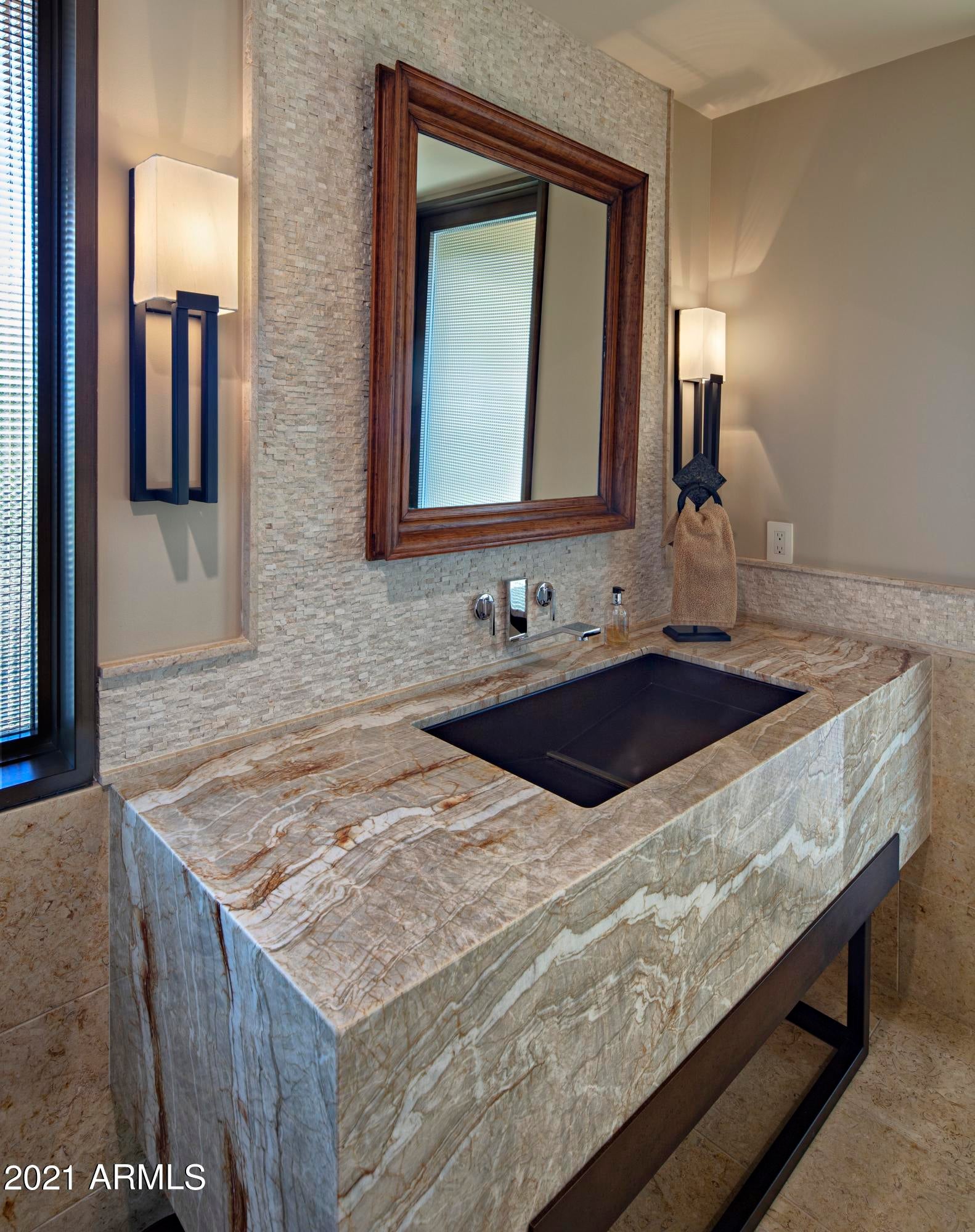 ESTANCIA - Residential