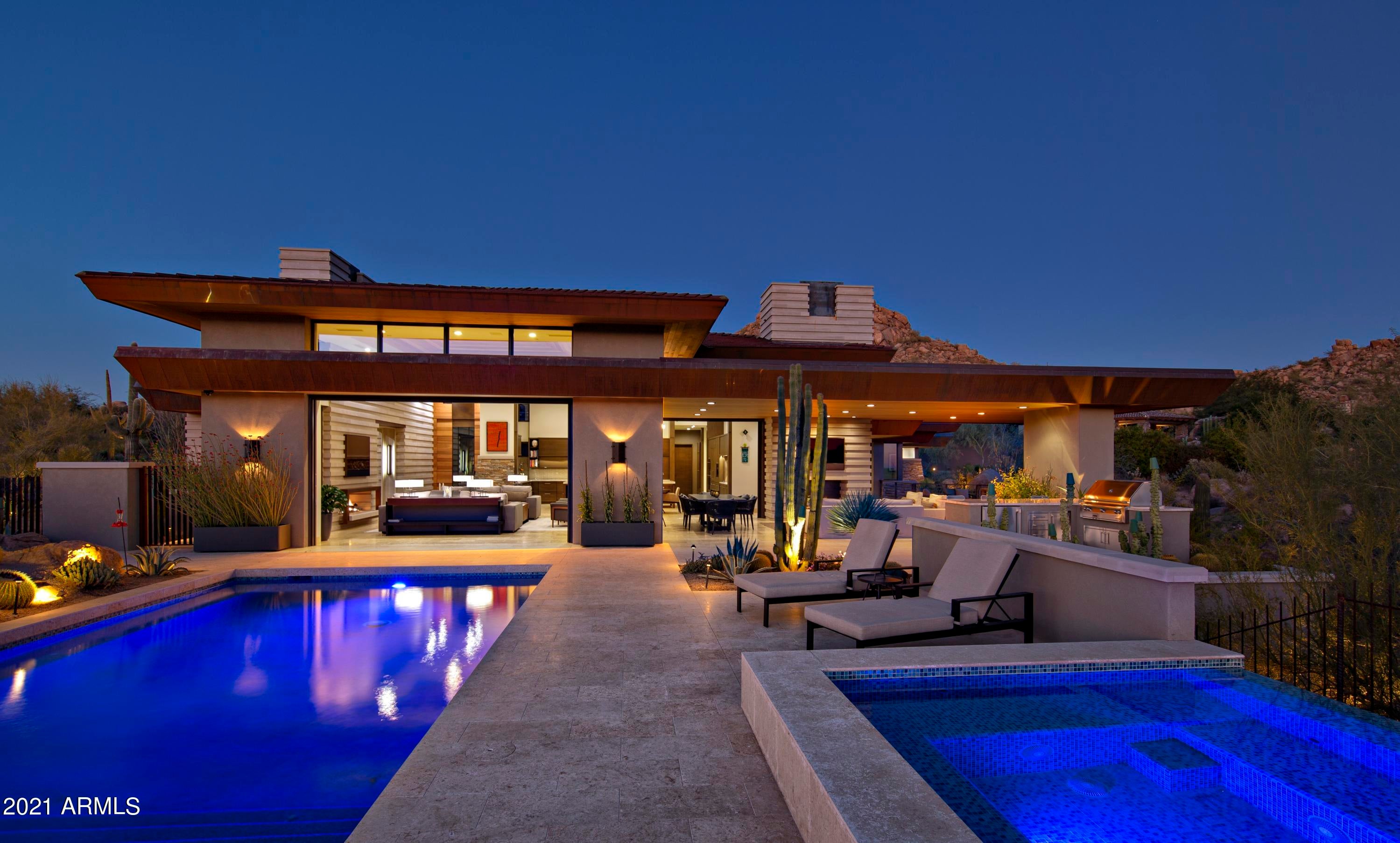 ESTANCIA - Residential