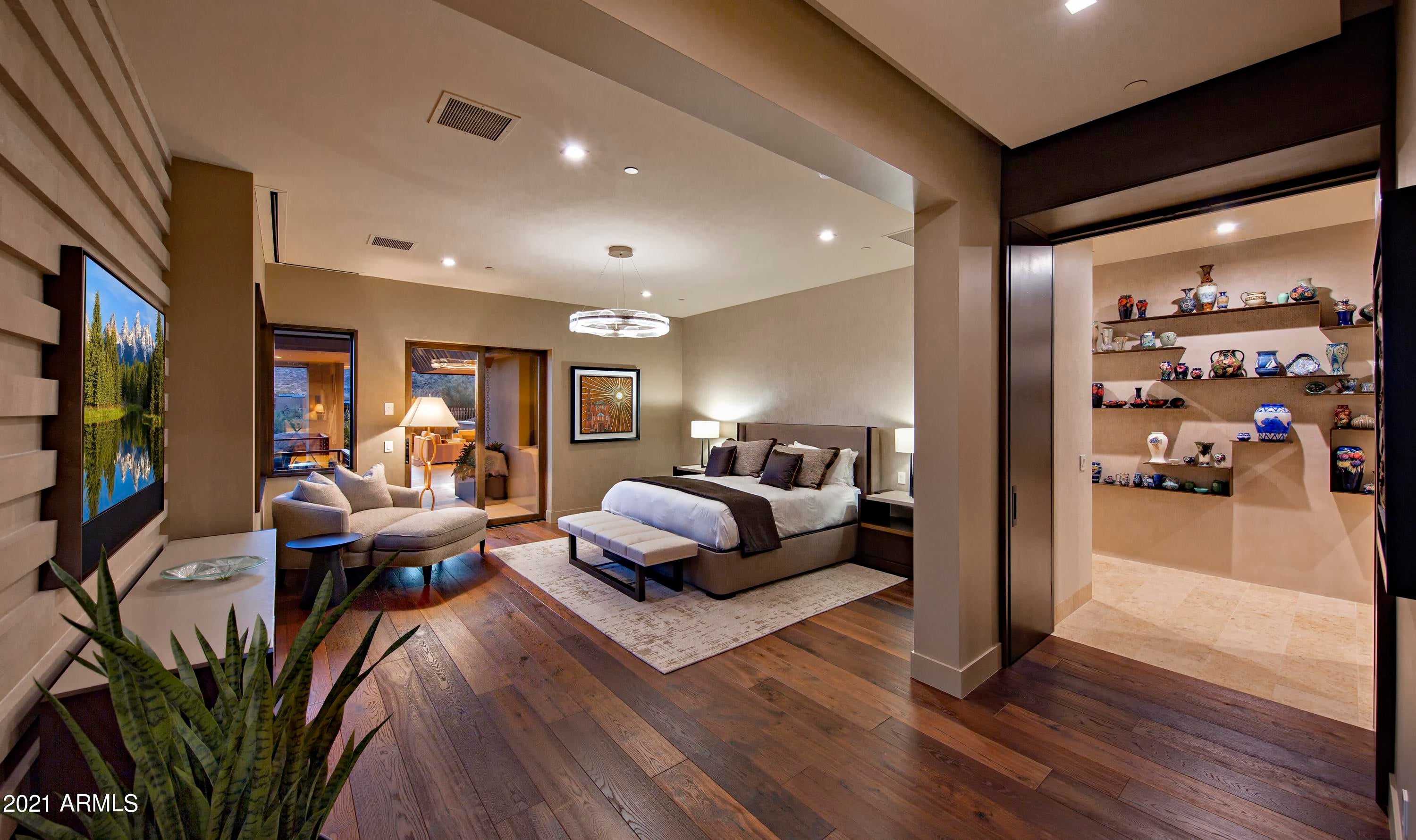 ESTANCIA - Residential