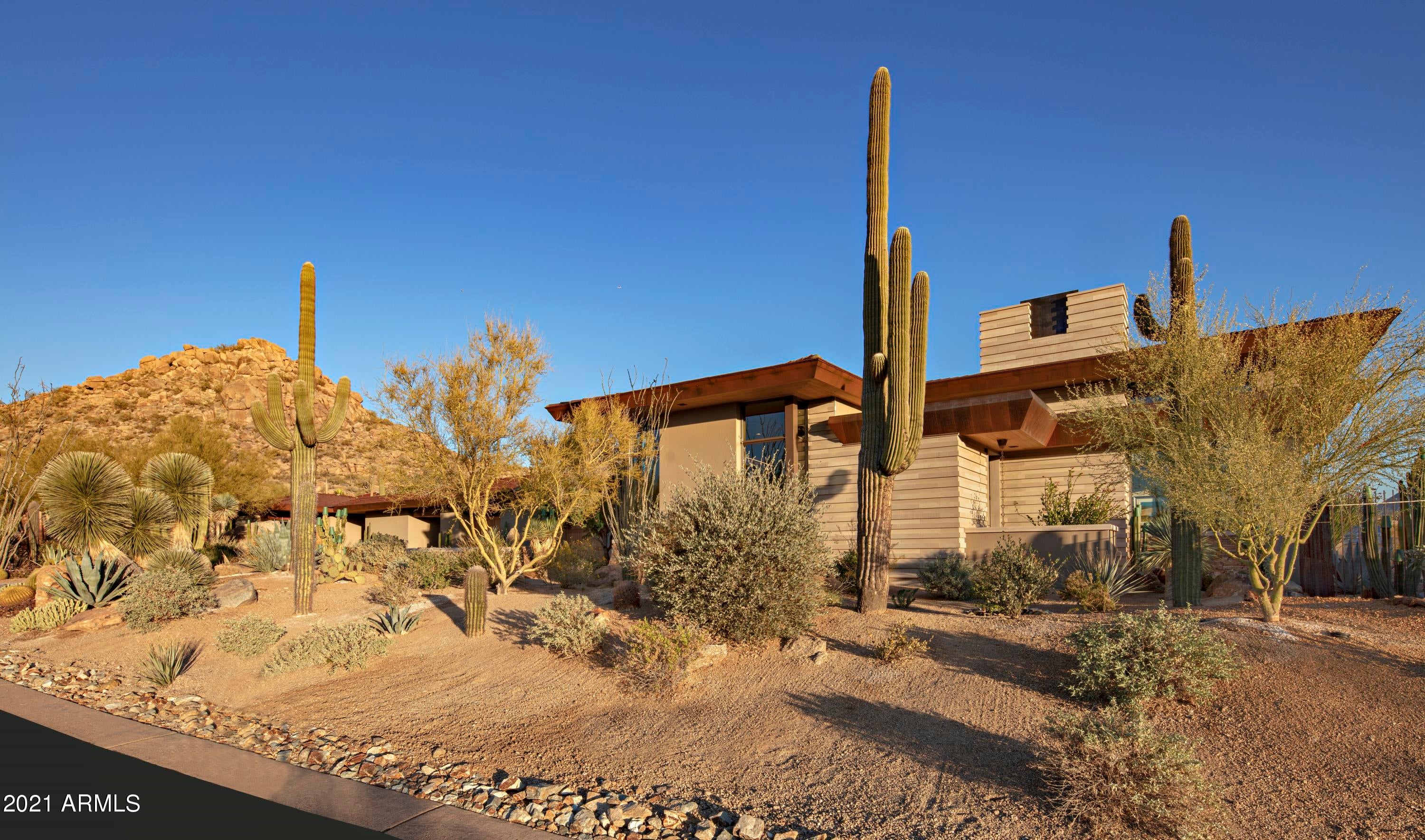 ESTANCIA - Residential