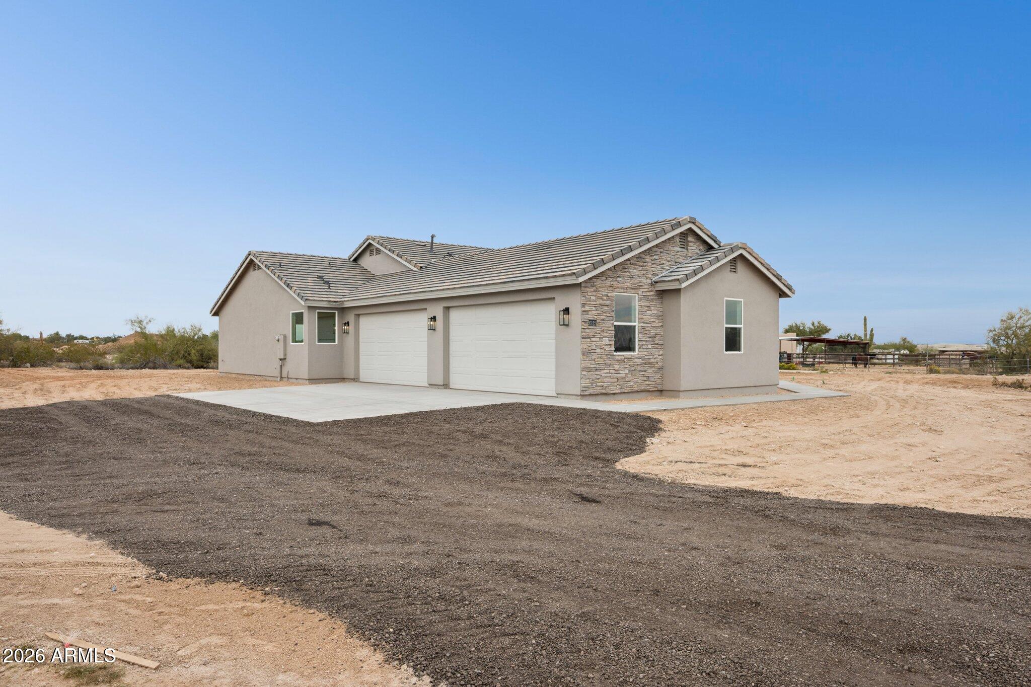 2.5 ACRE LOT - NO HOA - Residential