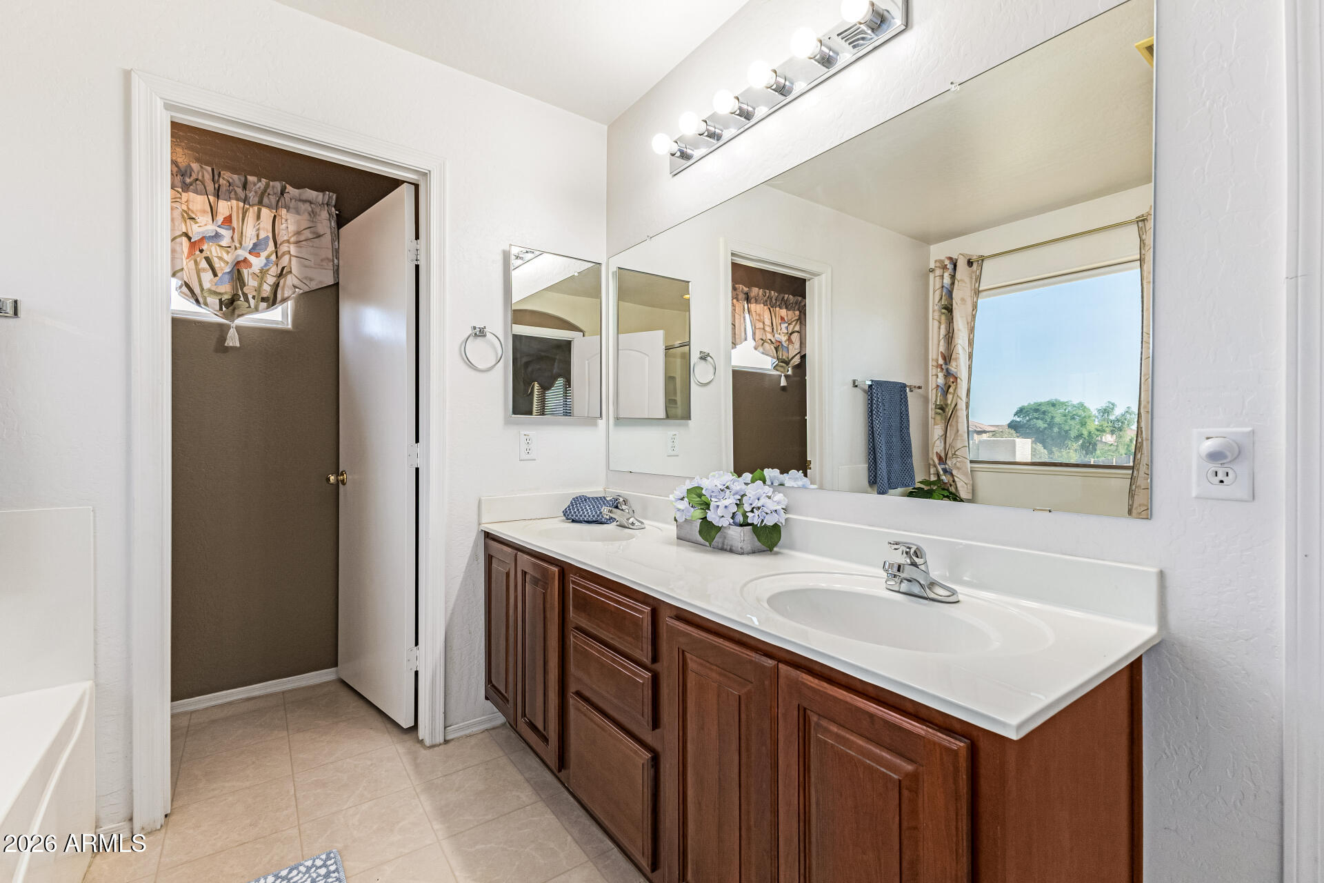 VILLAGES AT QUEEN CREEK - Residential