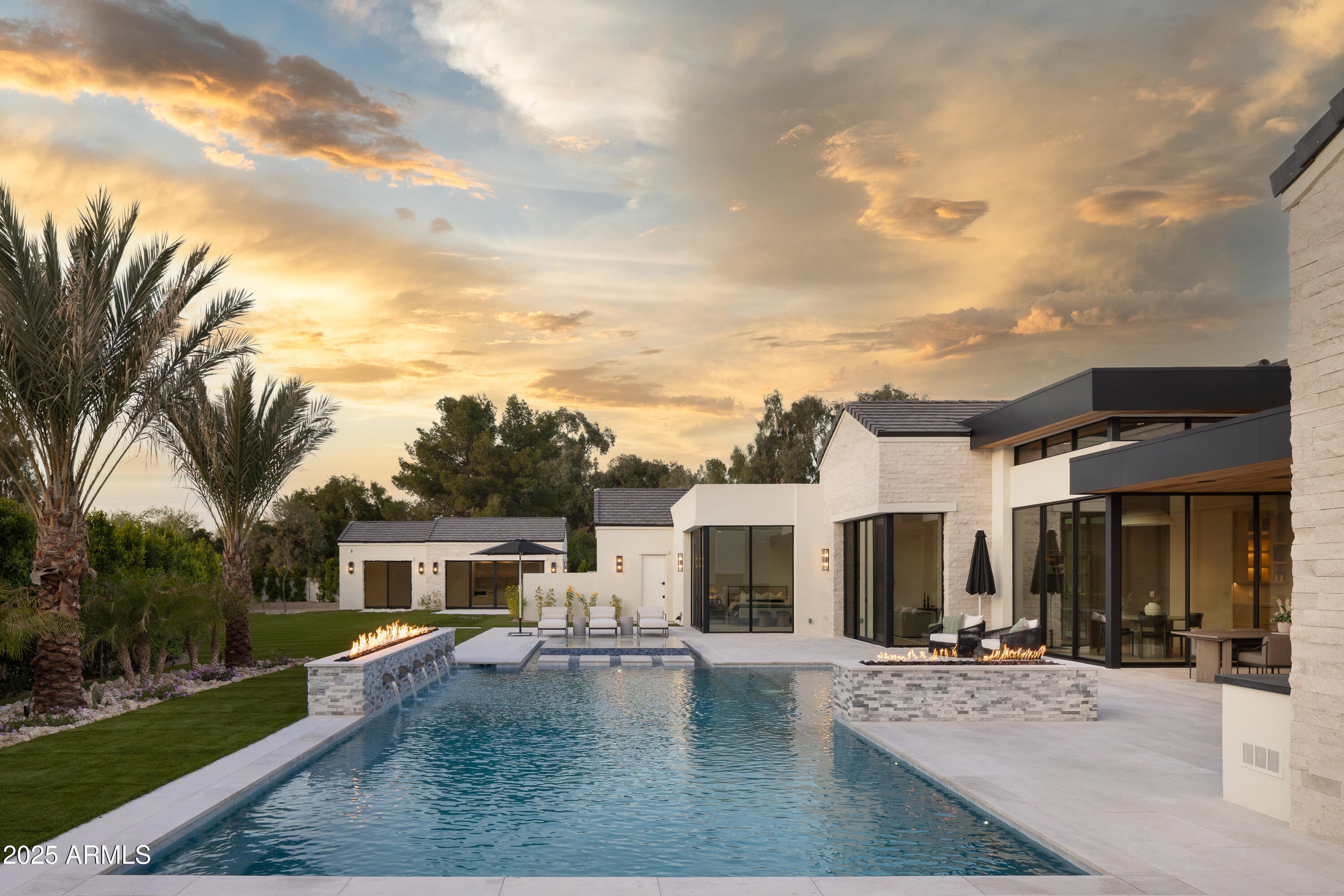 VIA LOS RANCHOS - Residential