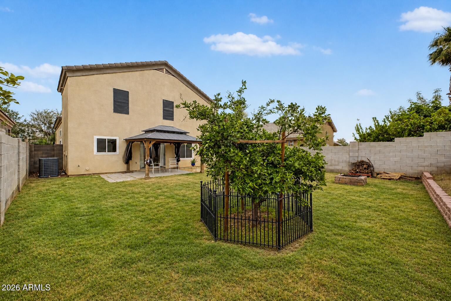 SKYLINE RANCH - Residential