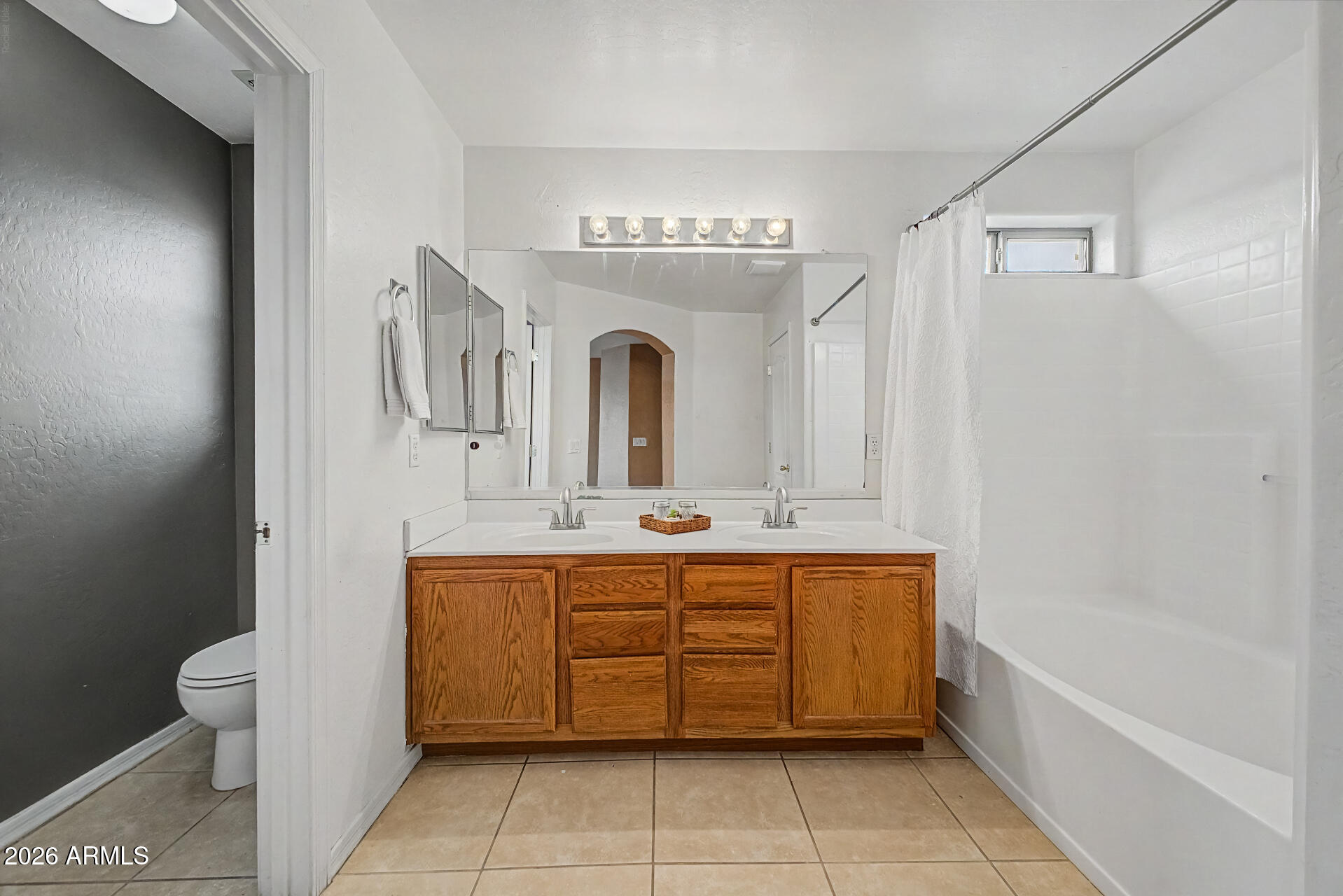 SKYLINE RANCH - Residential