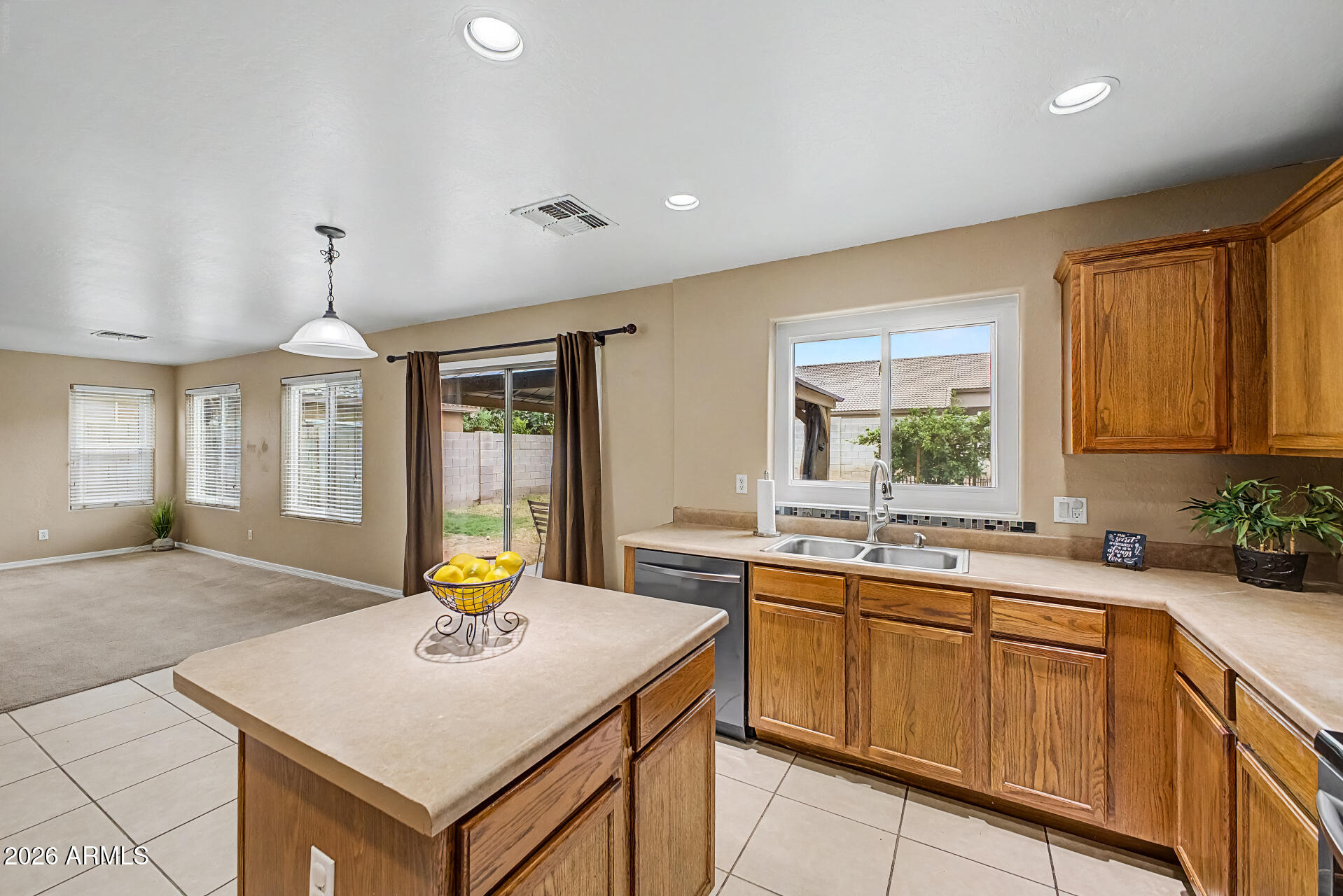 SKYLINE RANCH - Residential