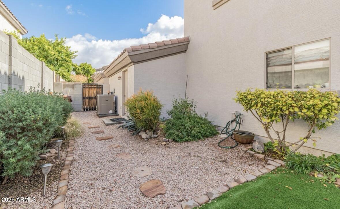 PEORIA ESTATES CONDOMINIUM - Residential