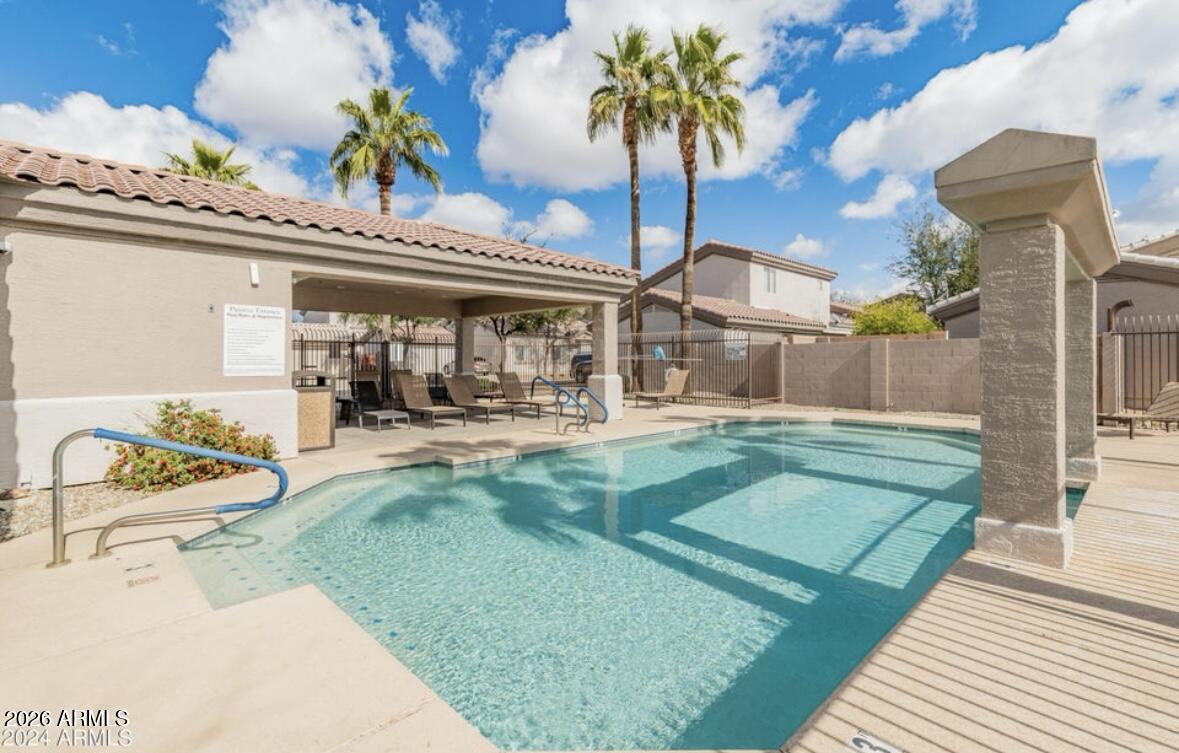 PEORIA ESTATES CONDOMINIUM - Residential