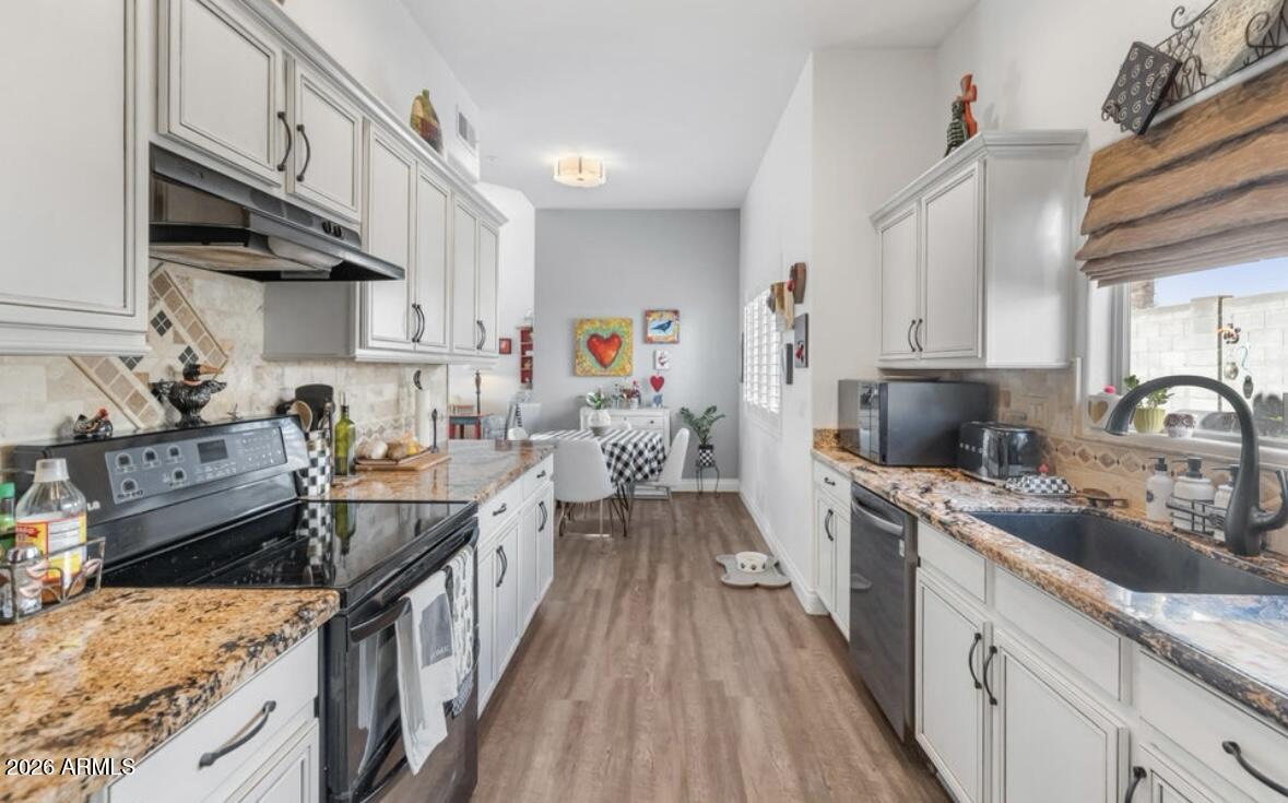 PEORIA ESTATES CONDOMINIUM - Residential