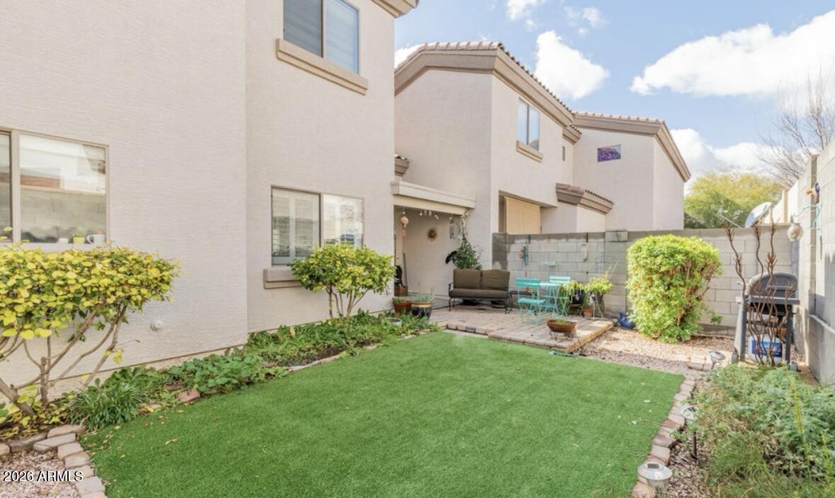 PEORIA ESTATES CONDOMINIUM - Residential