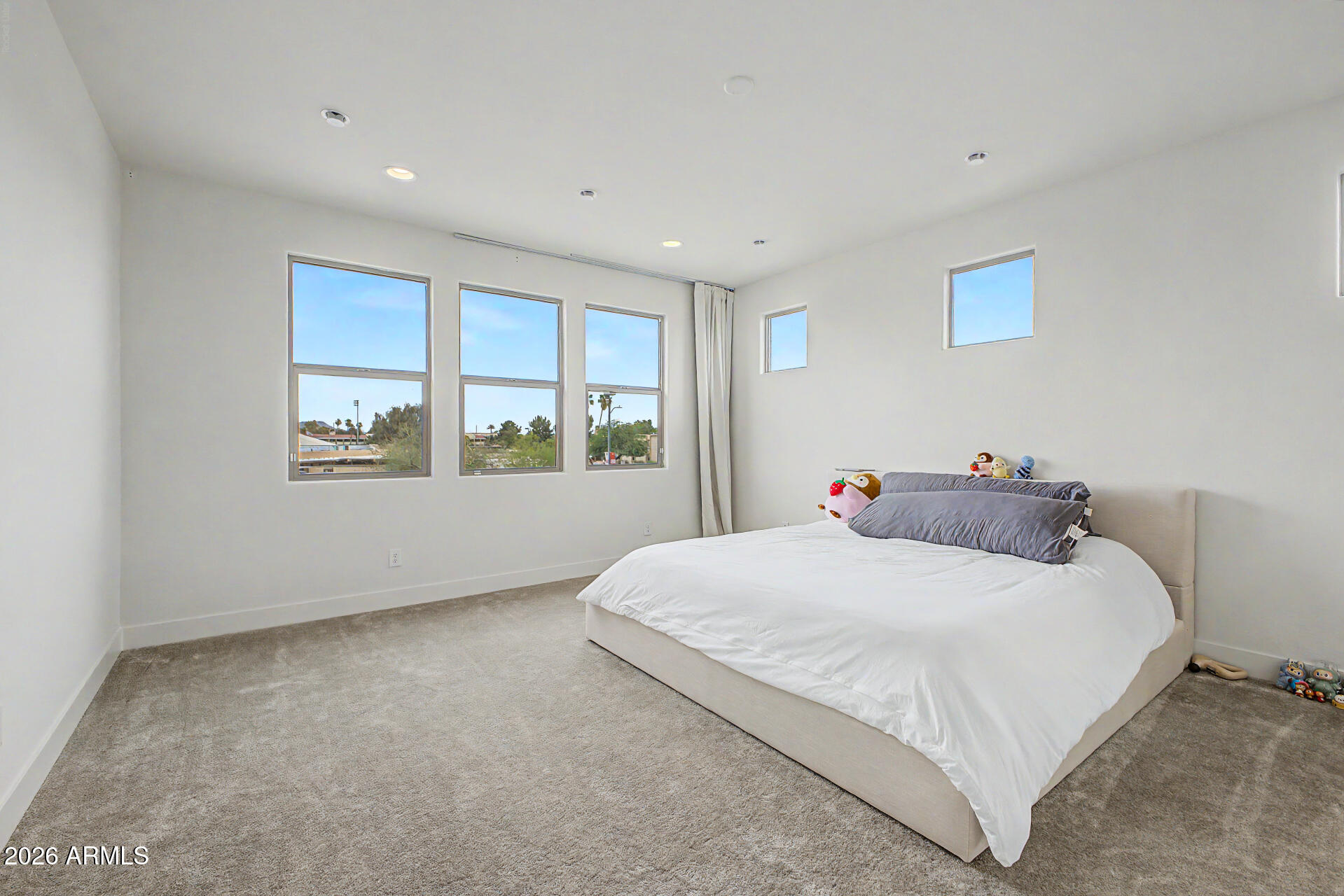VILLAGES AT THUNDERBIRD - Residential