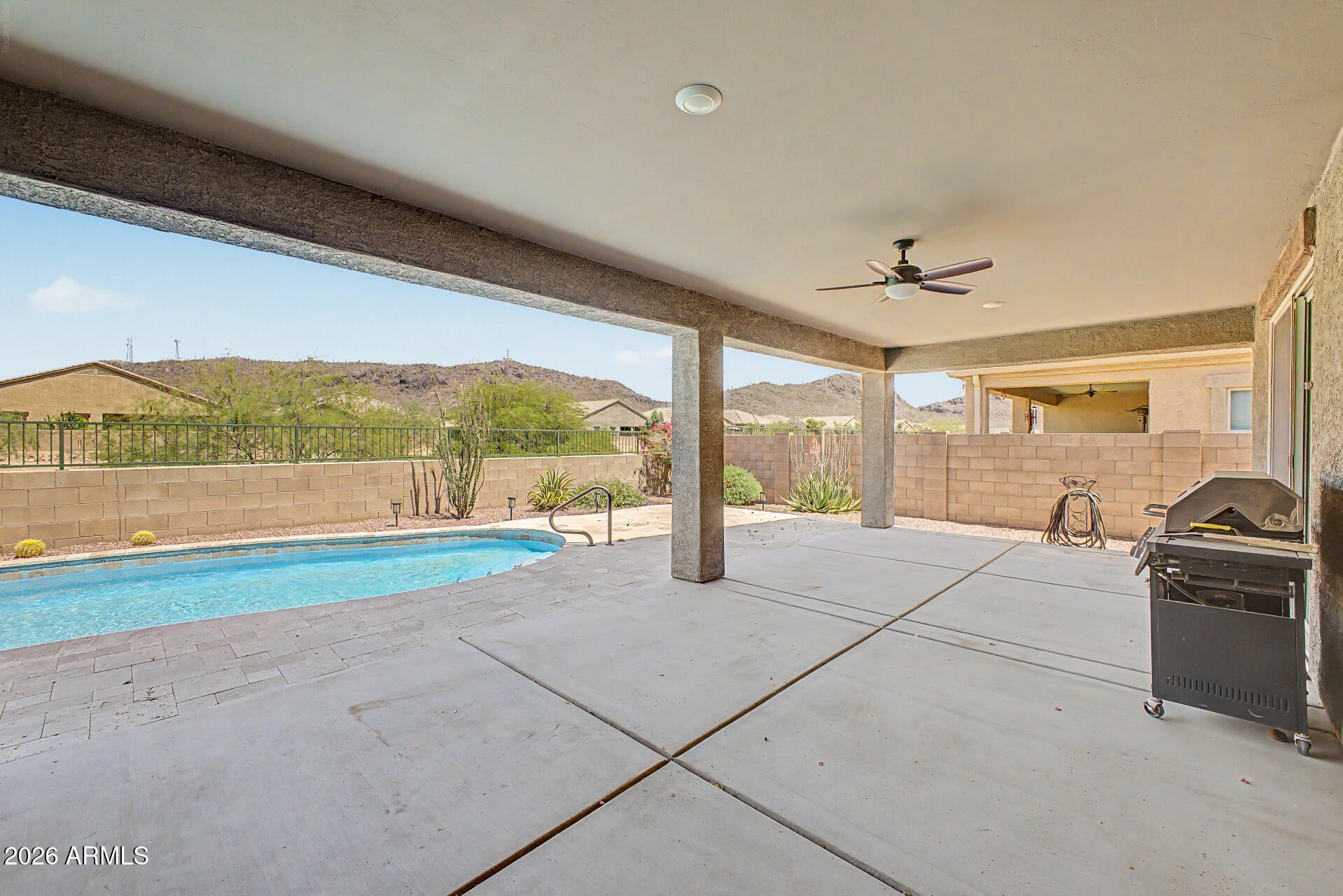 SAGUARO SPRINGS - Residential