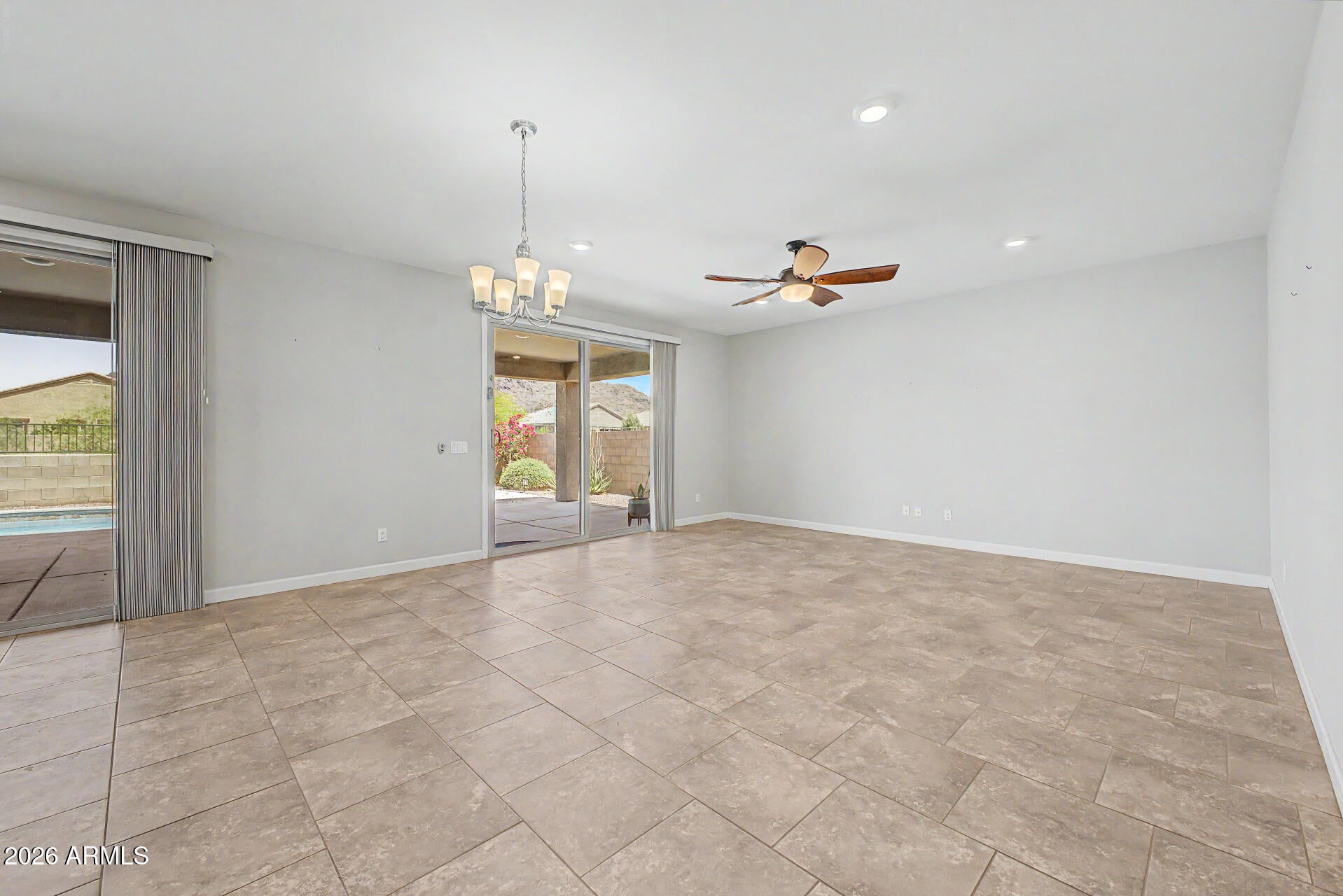SAGUARO SPRINGS - Residential