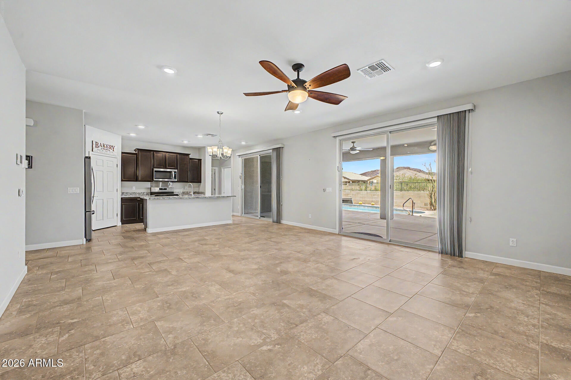 SAGUARO SPRINGS - Residential