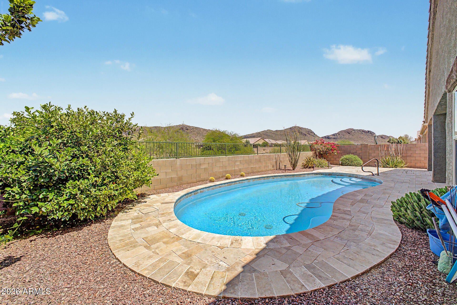 SAGUARO SPRINGS - Residential