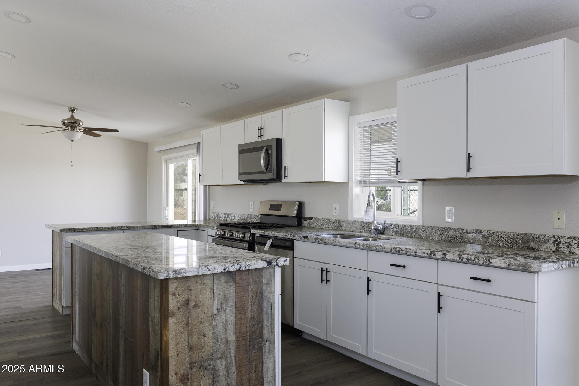 SUNLAND ESTATES UNIT I - Residential