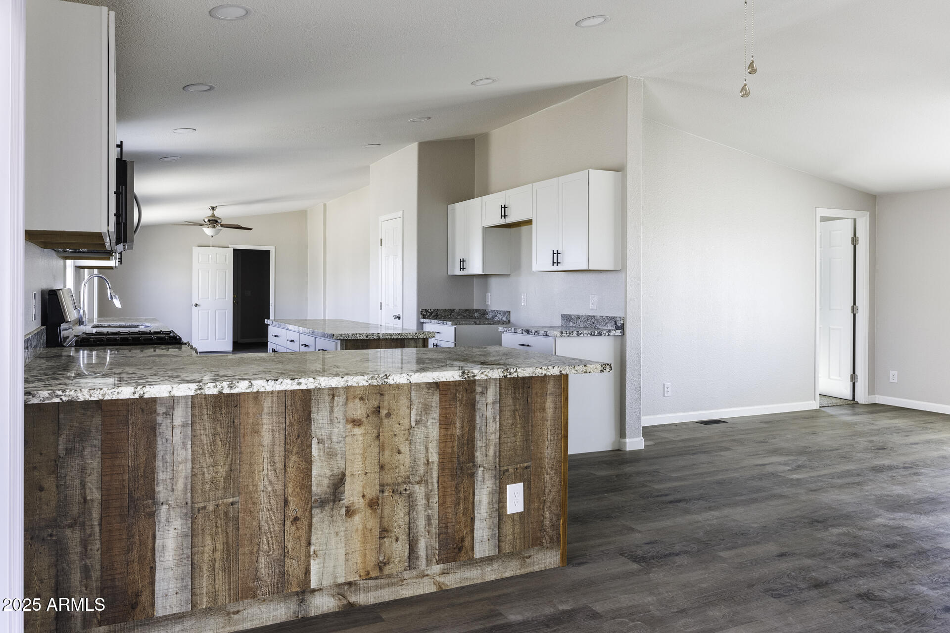 SUNLAND ESTATES UNIT I - Residential