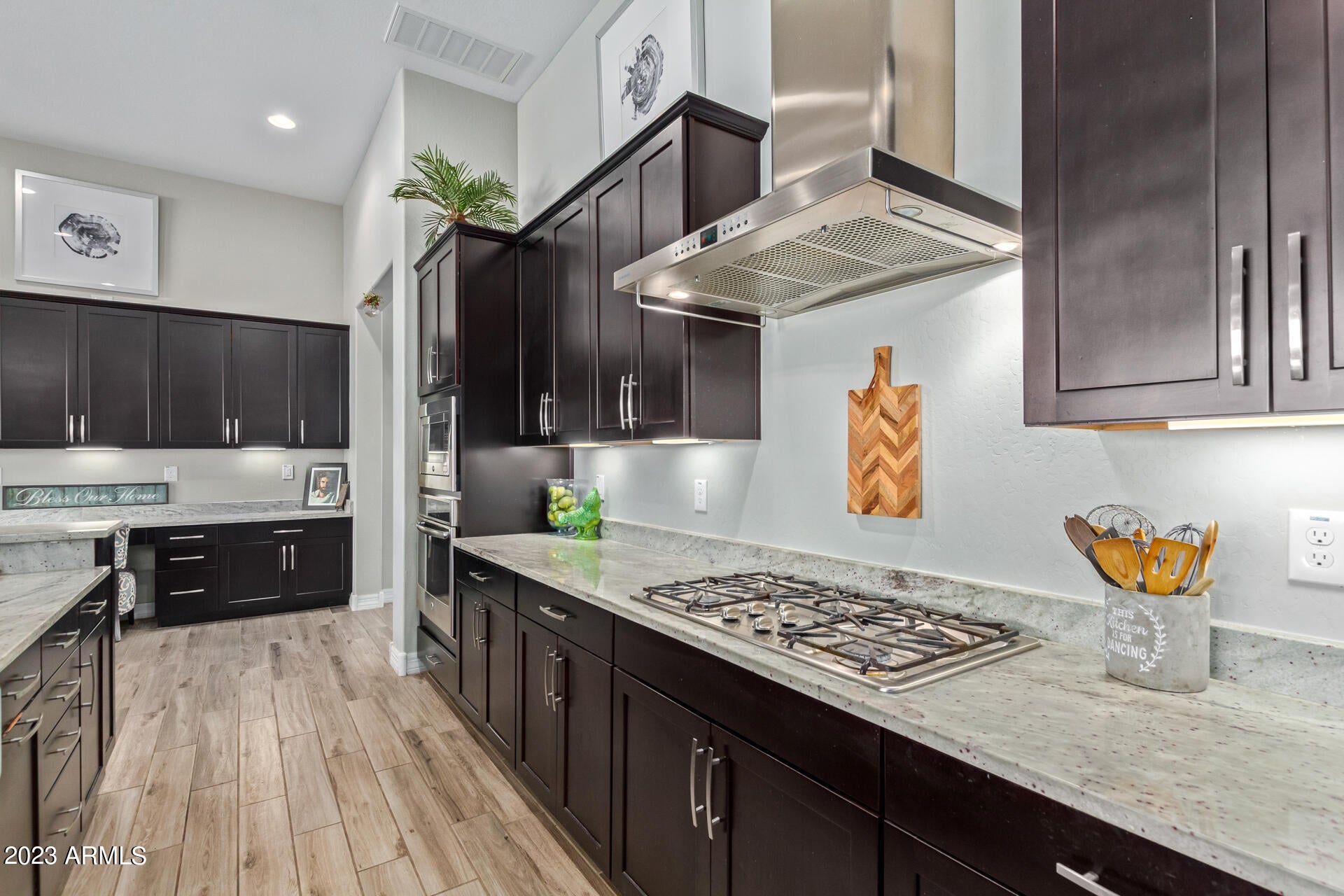 LA JARA FARMS - Residential