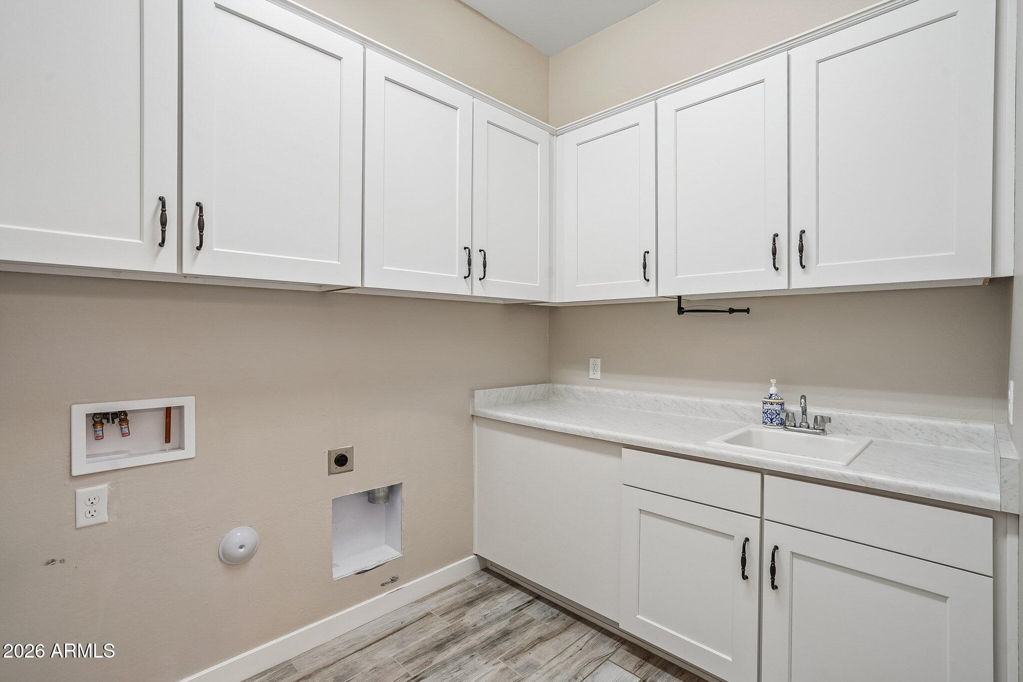 STRATFORD - Residential