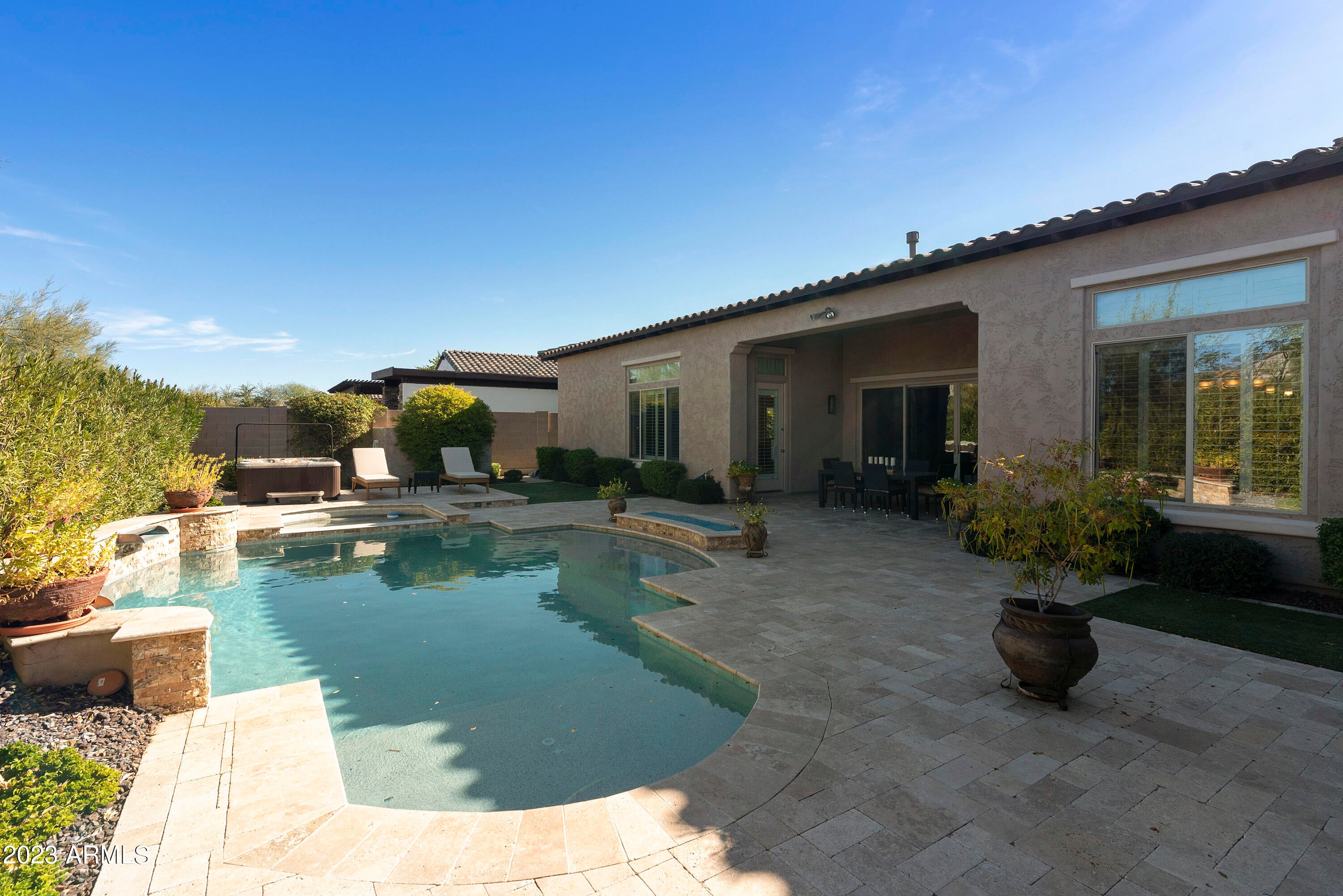 LONE MOUNTAIN - Residential