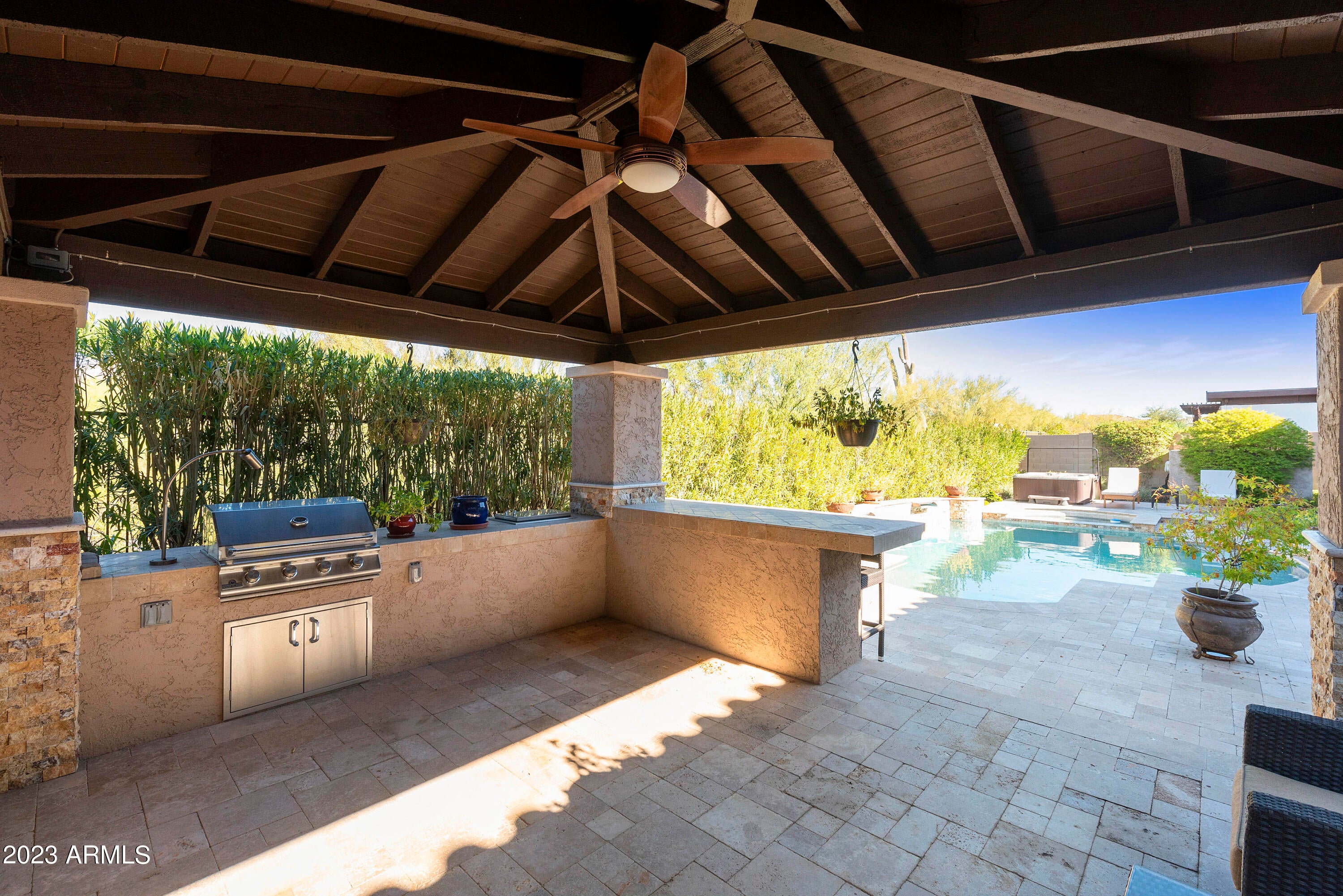 LONE MOUNTAIN - Residential