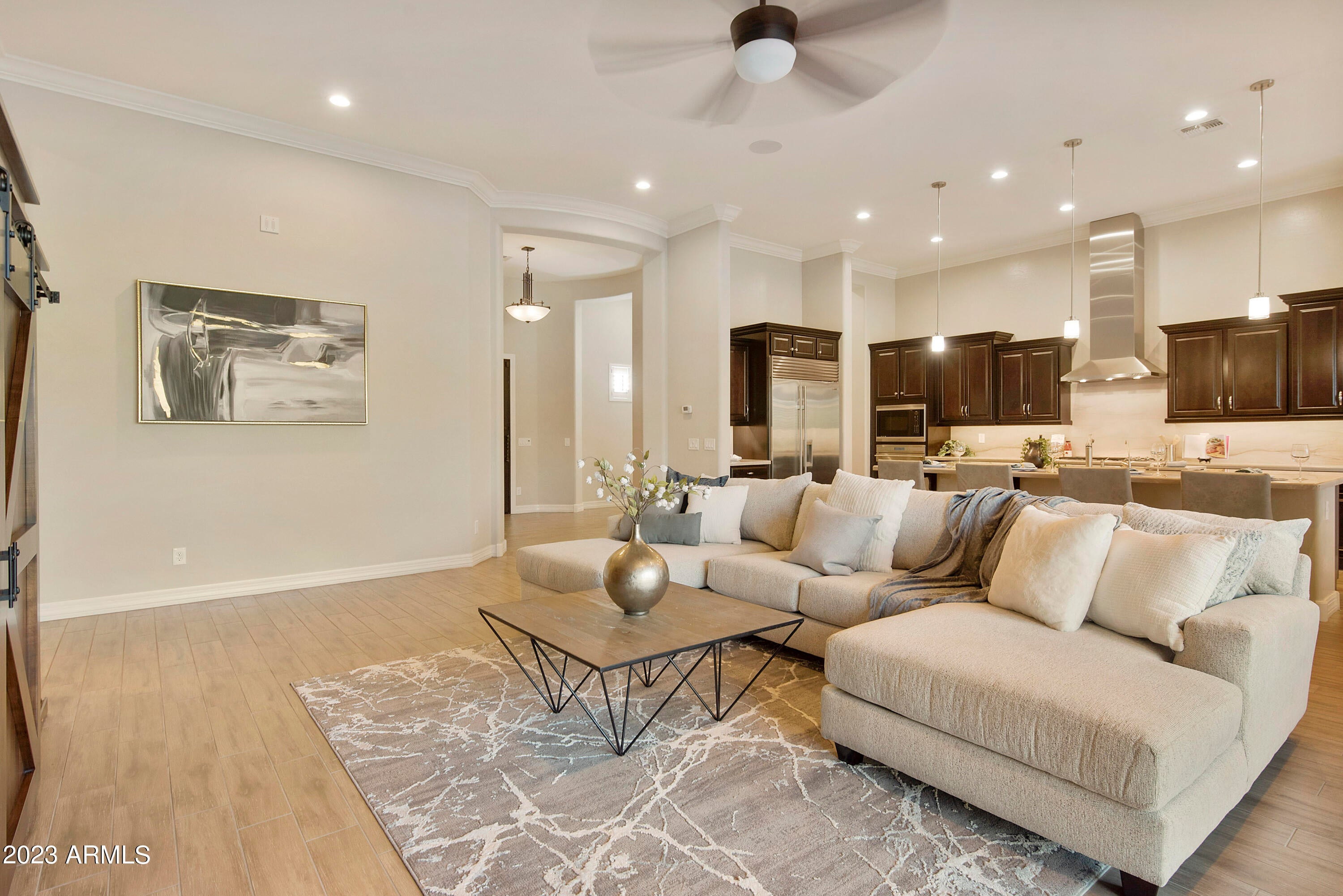 LONE MOUNTAIN - Residential