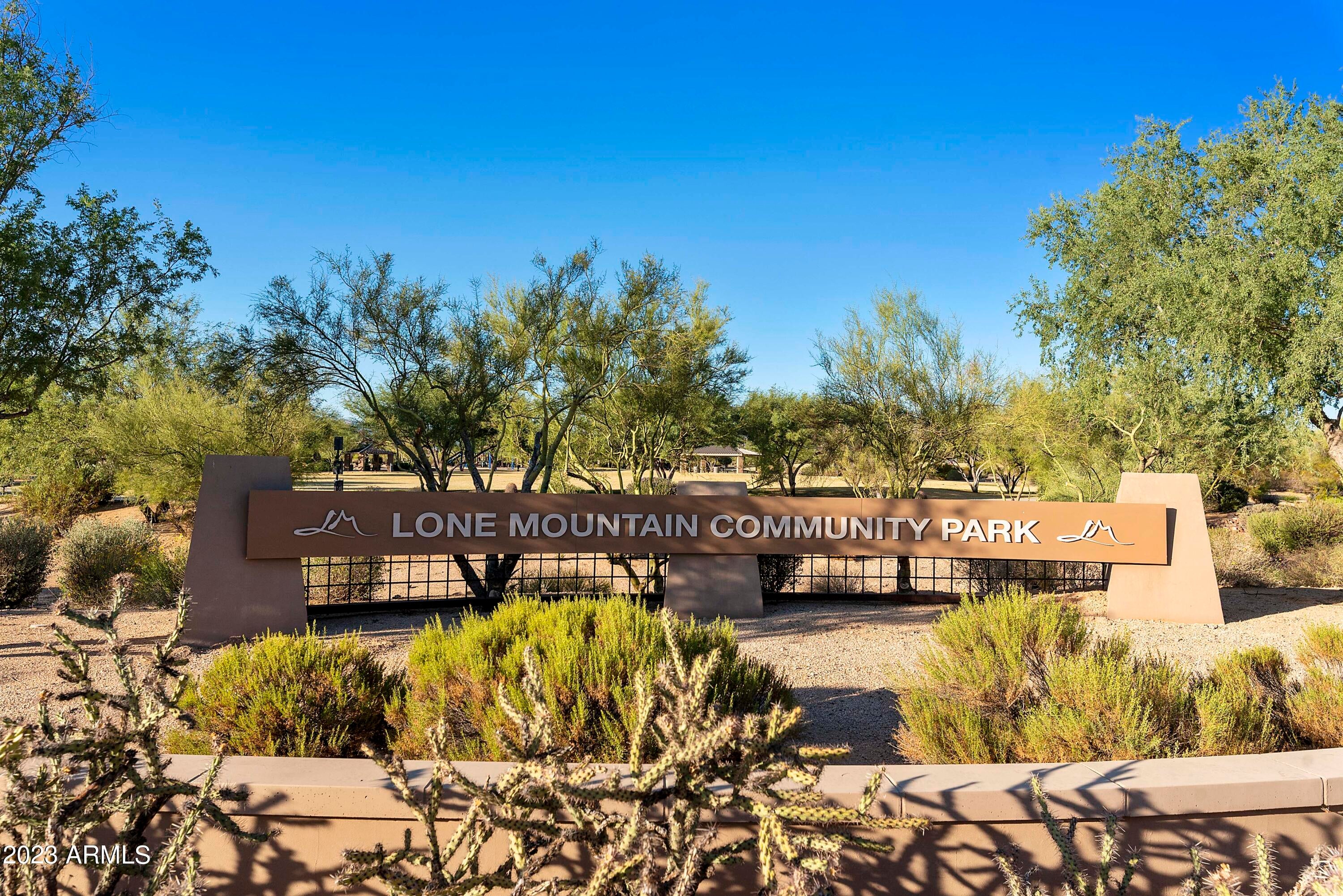 LONE MOUNTAIN - Residential