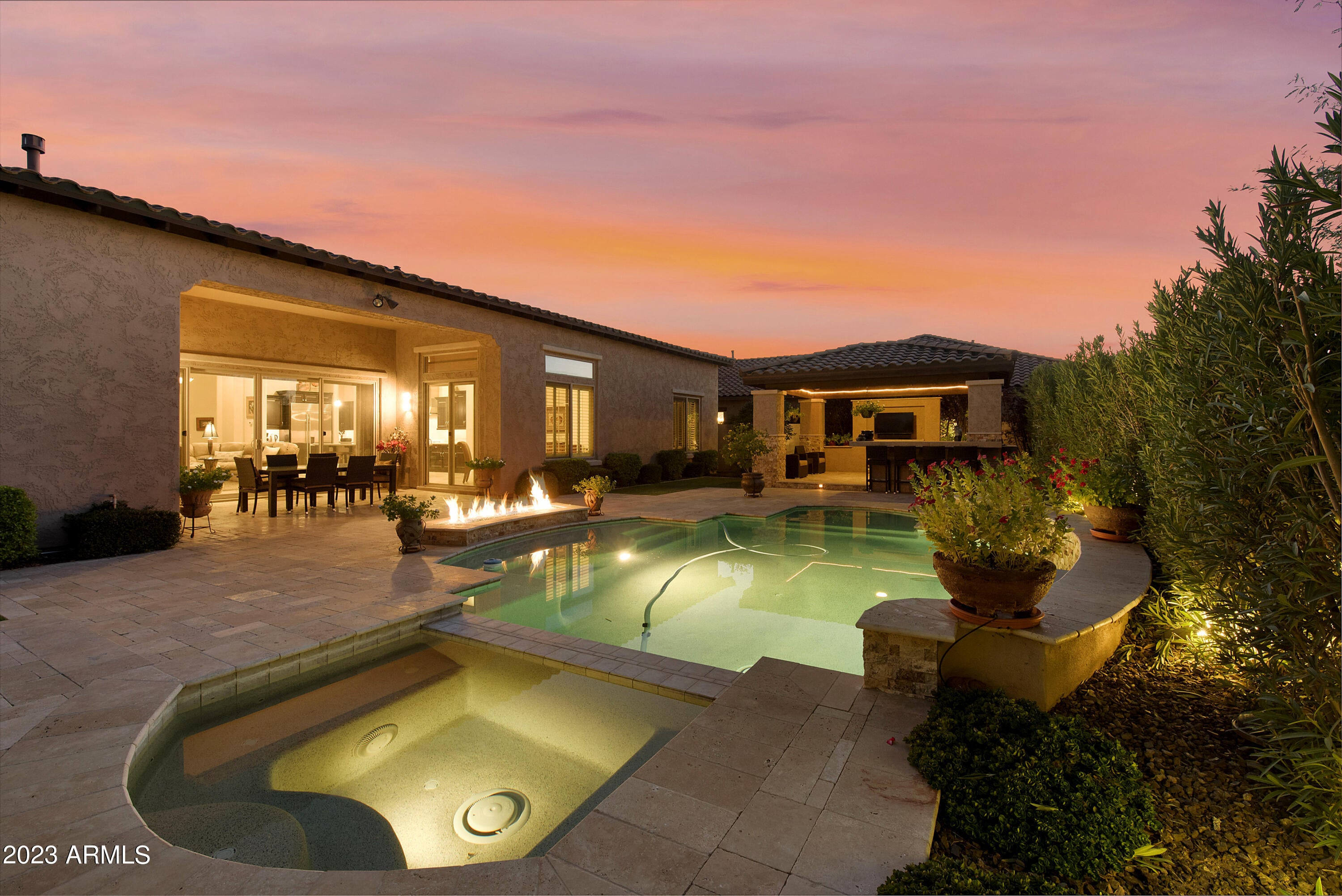 LONE MOUNTAIN - Residential
