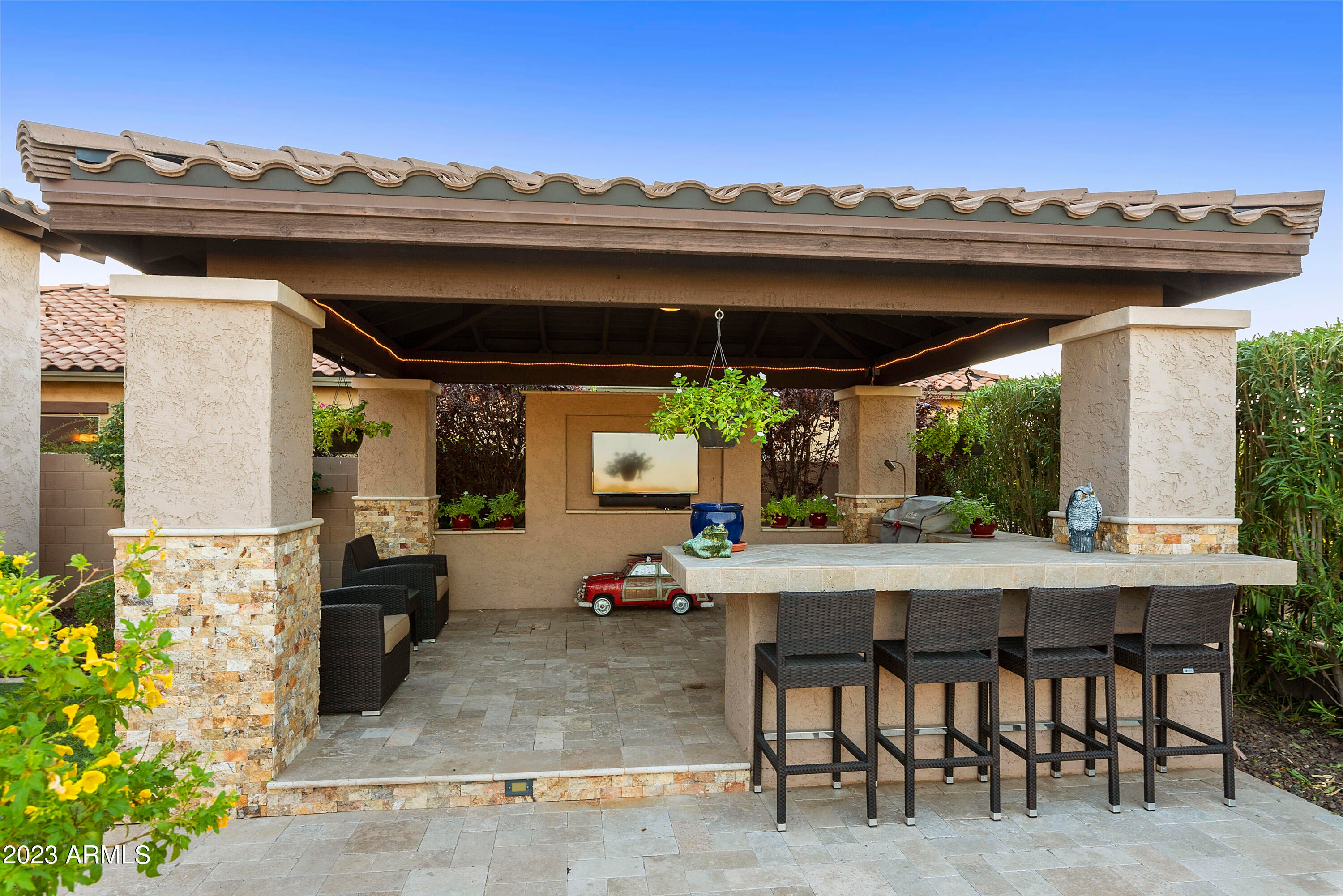 LONE MOUNTAIN - Residential