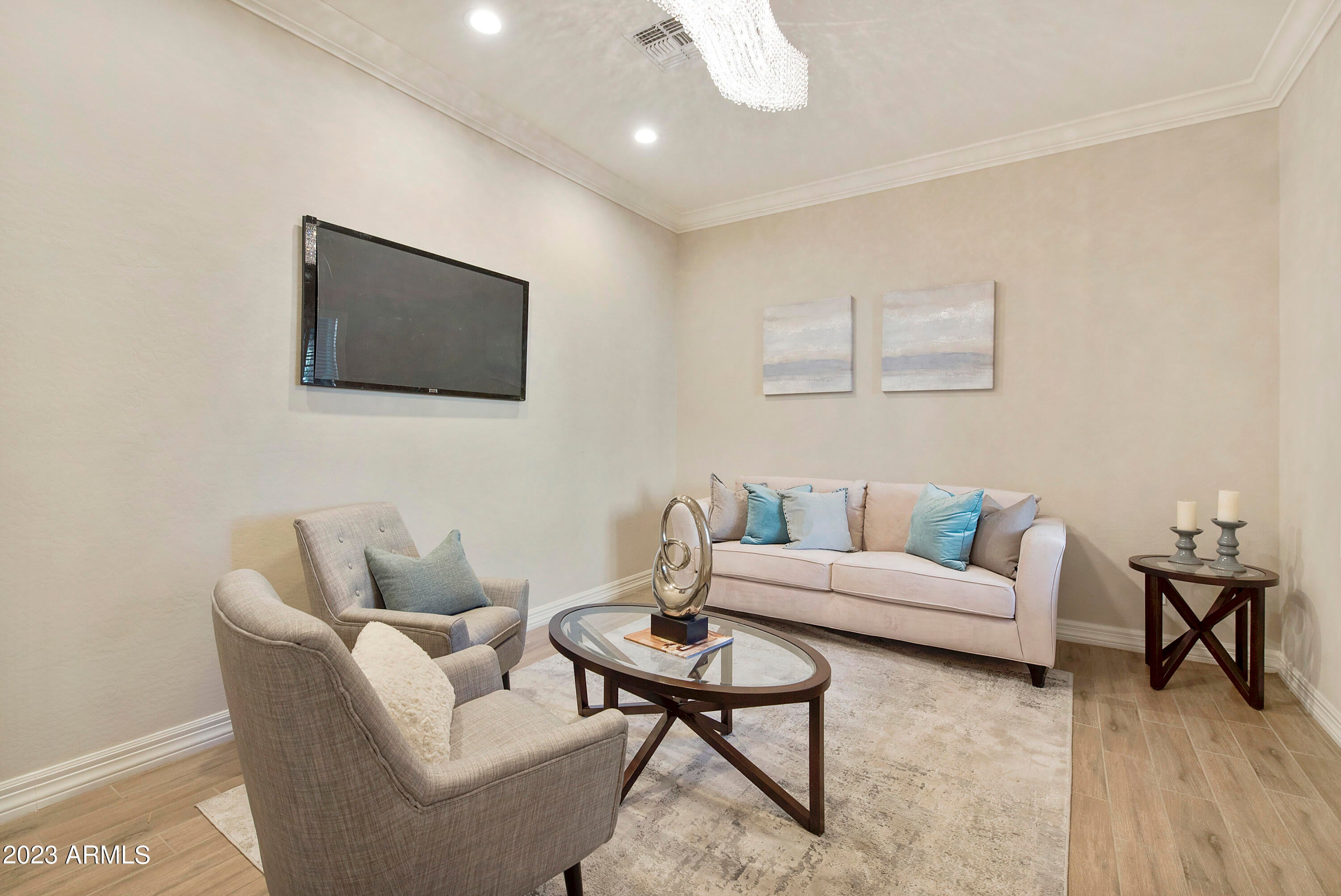 LONE MOUNTAIN - Residential