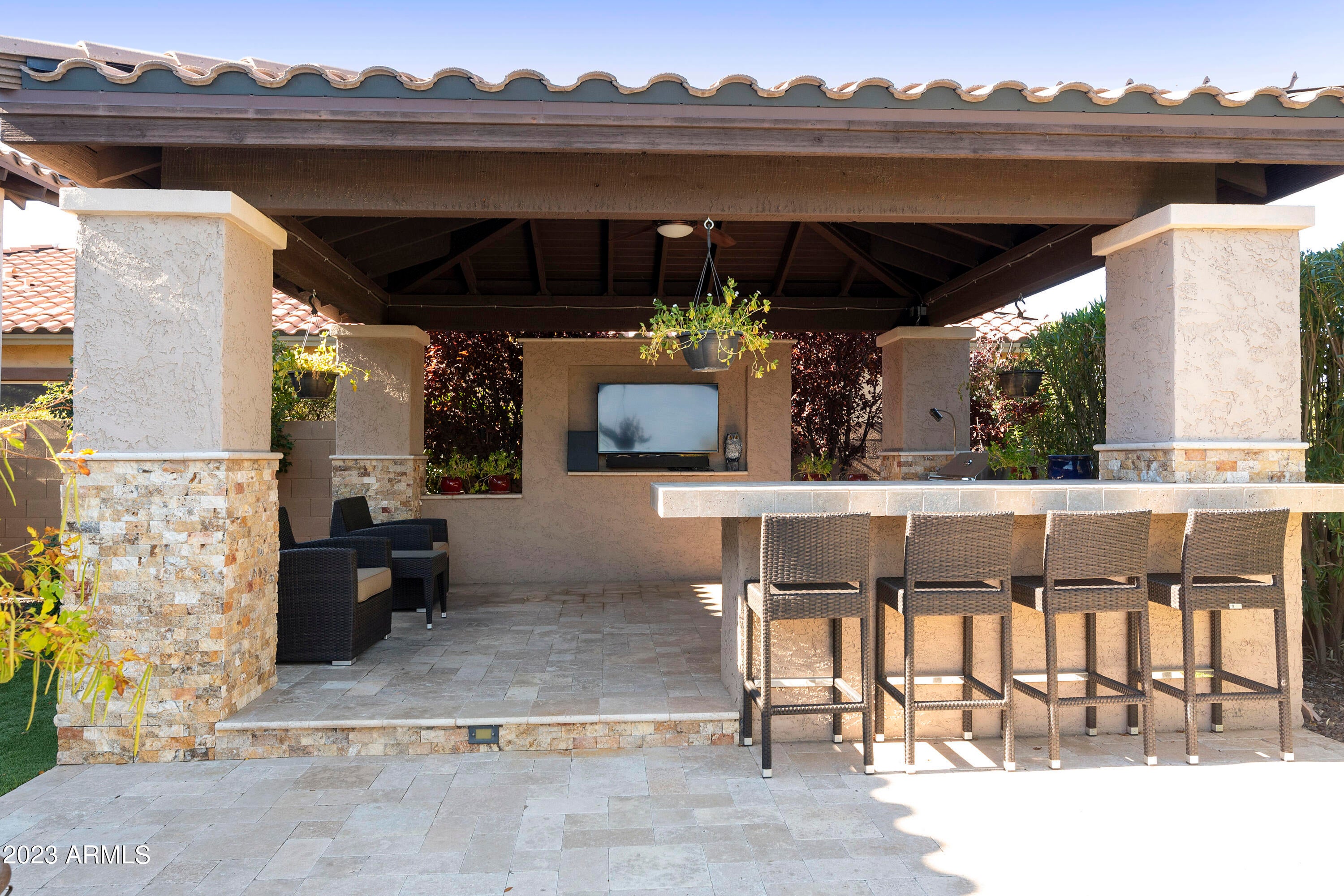 LONE MOUNTAIN - Residential