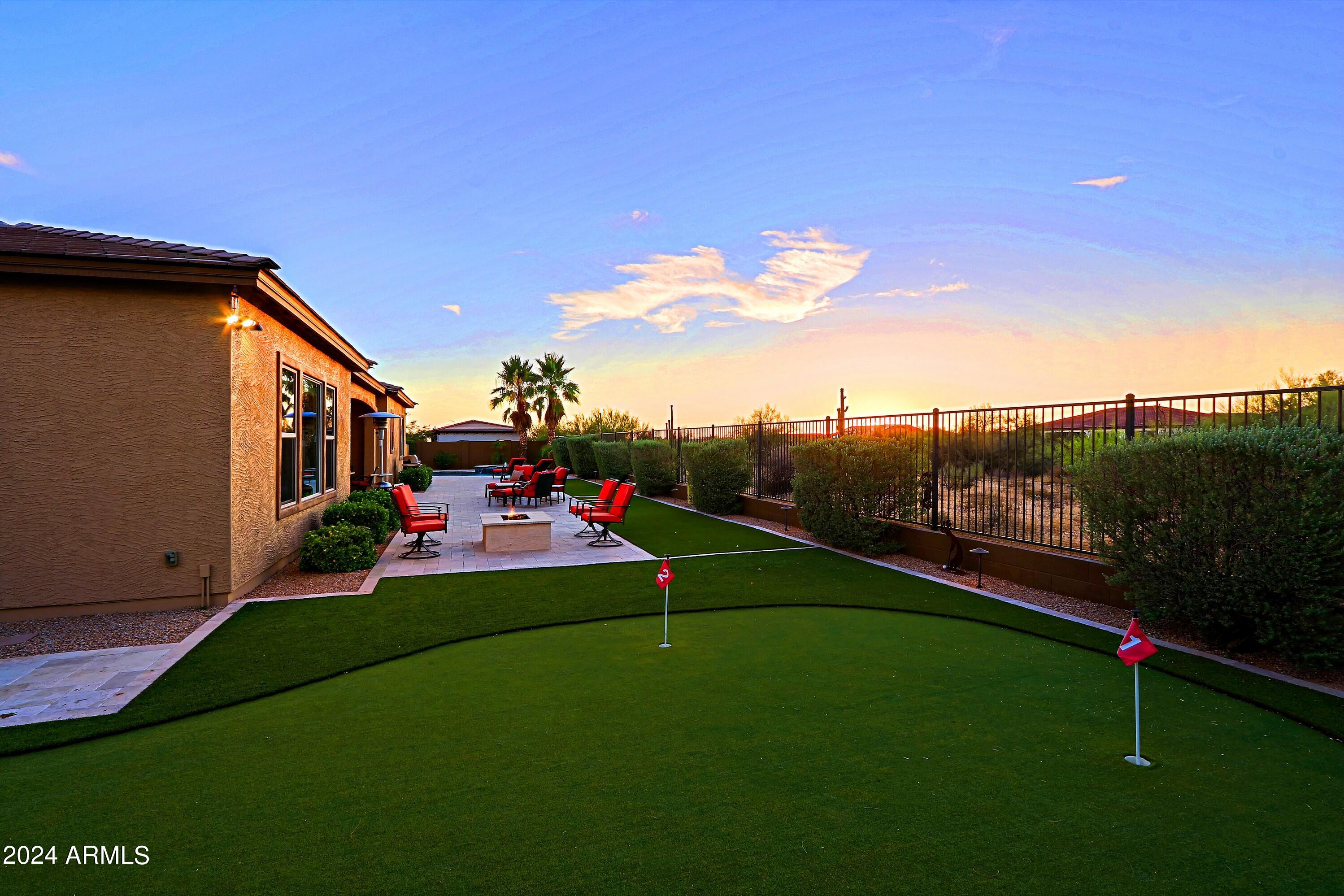 LONE MOUNTAIN - Residential