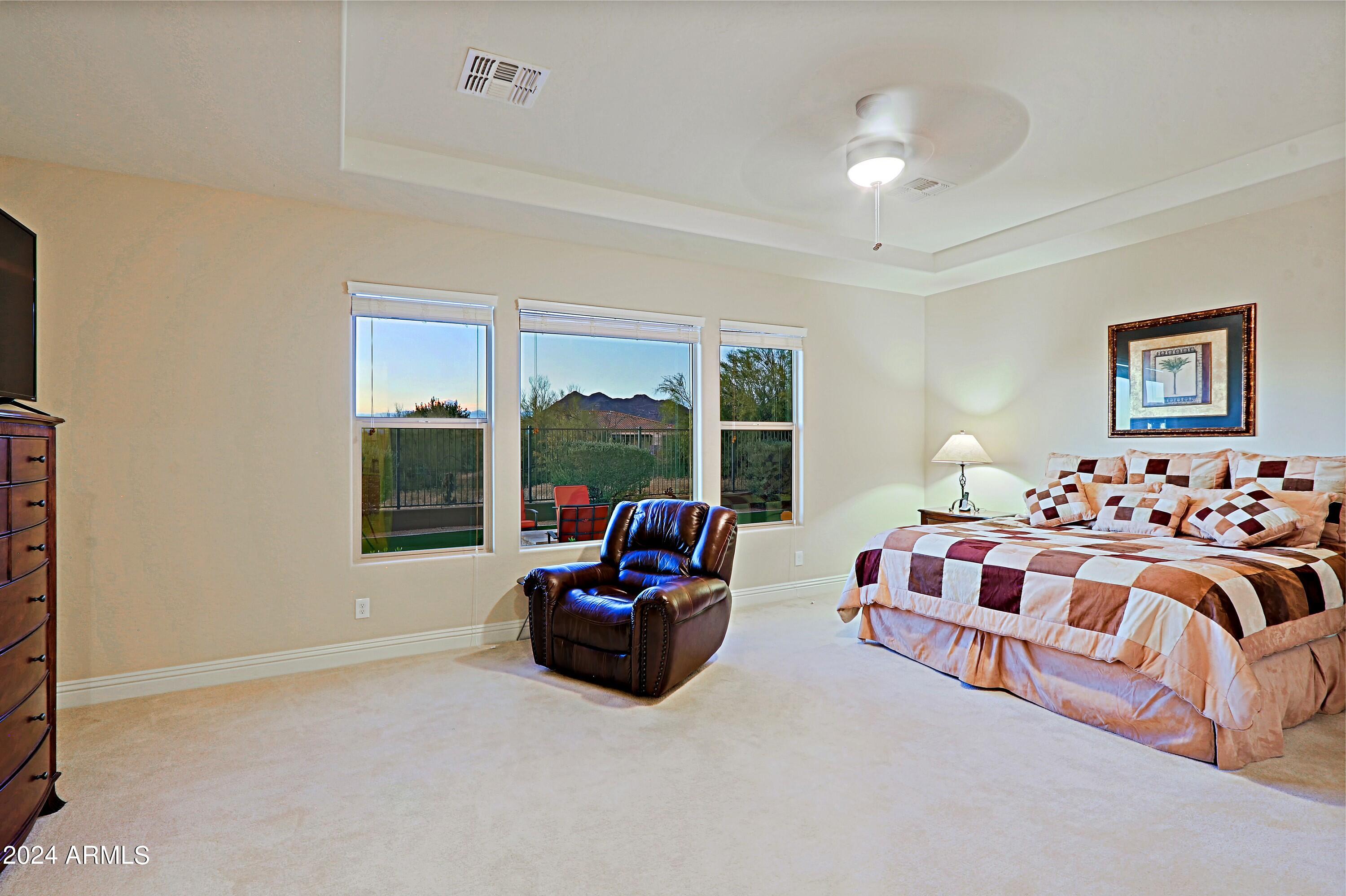 LONE MOUNTAIN - Residential