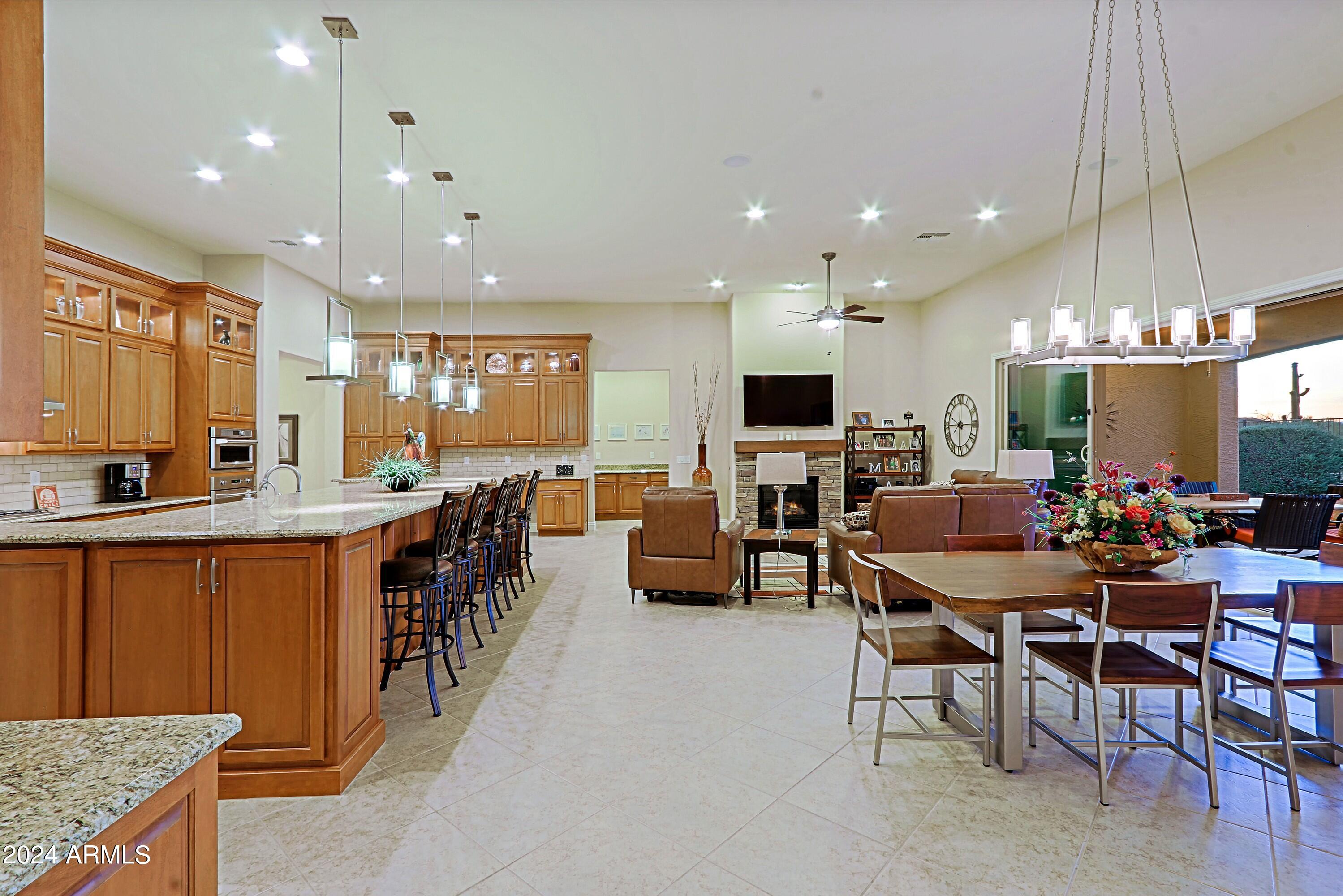 LONE MOUNTAIN - Residential