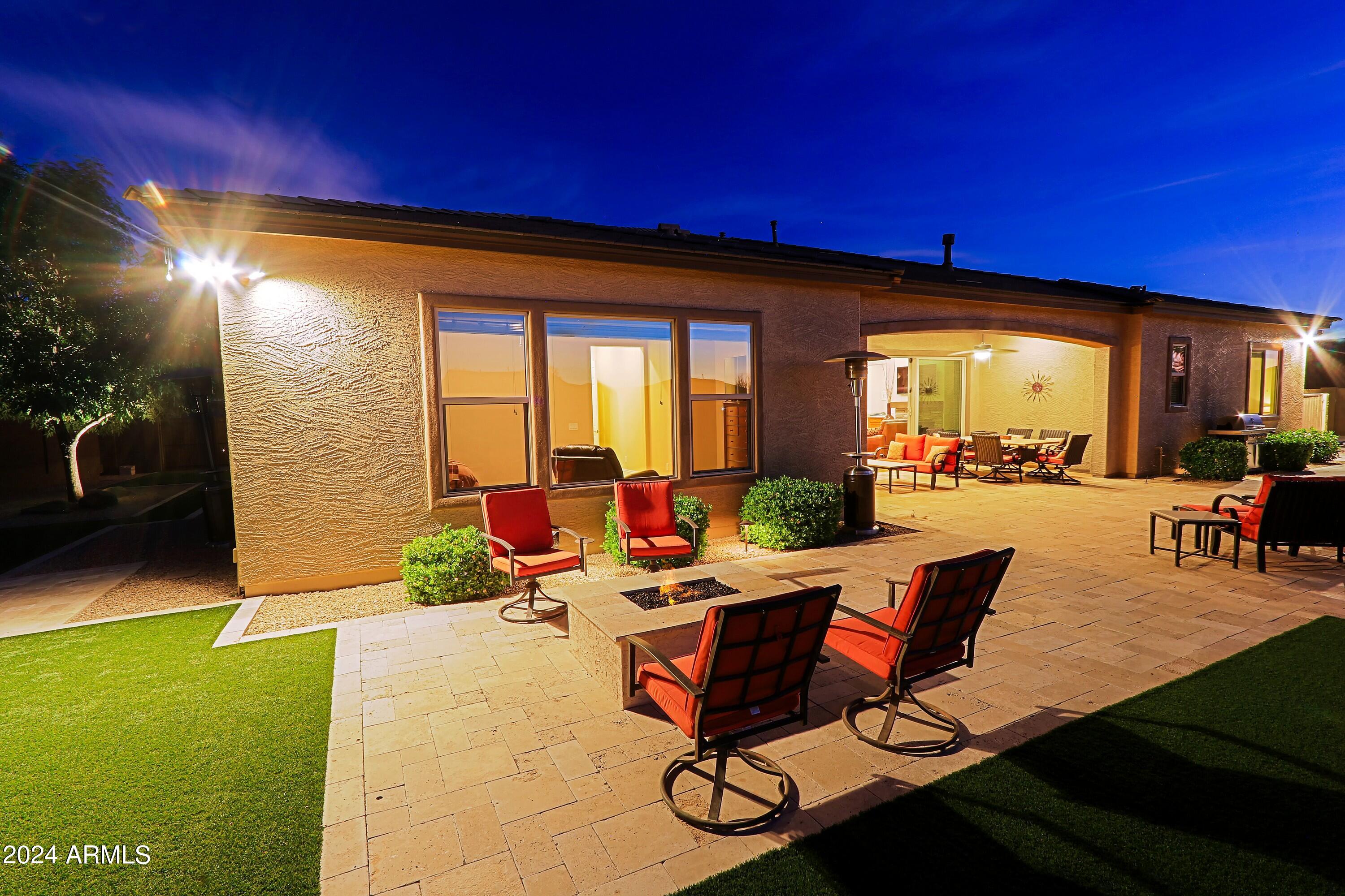LONE MOUNTAIN - Residential