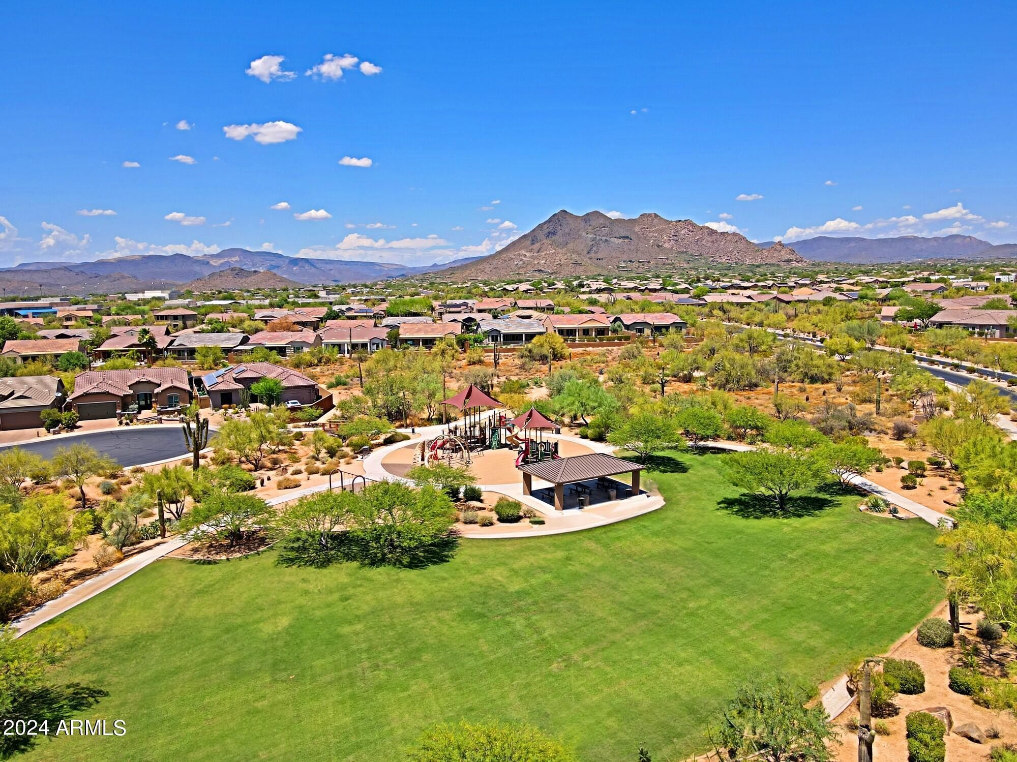 LONE MOUNTAIN - Residential