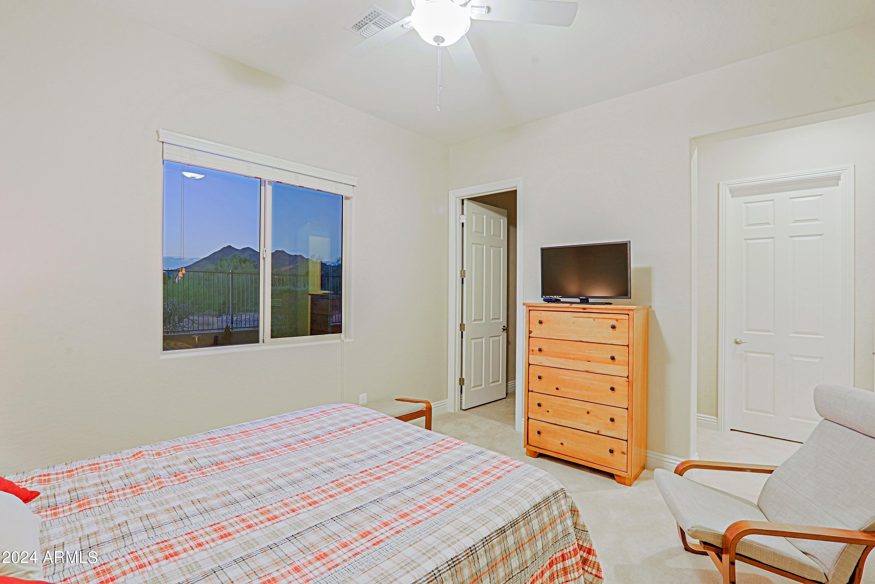 LONE MOUNTAIN - Residential