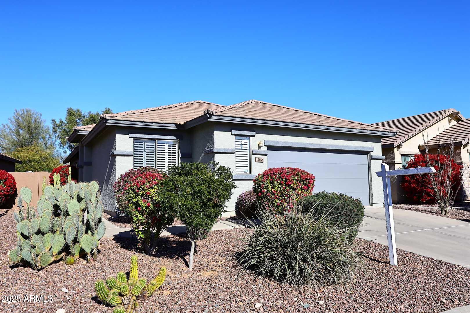 ANTHEM COUNTRY CLUB UNIT 32 - Residential
