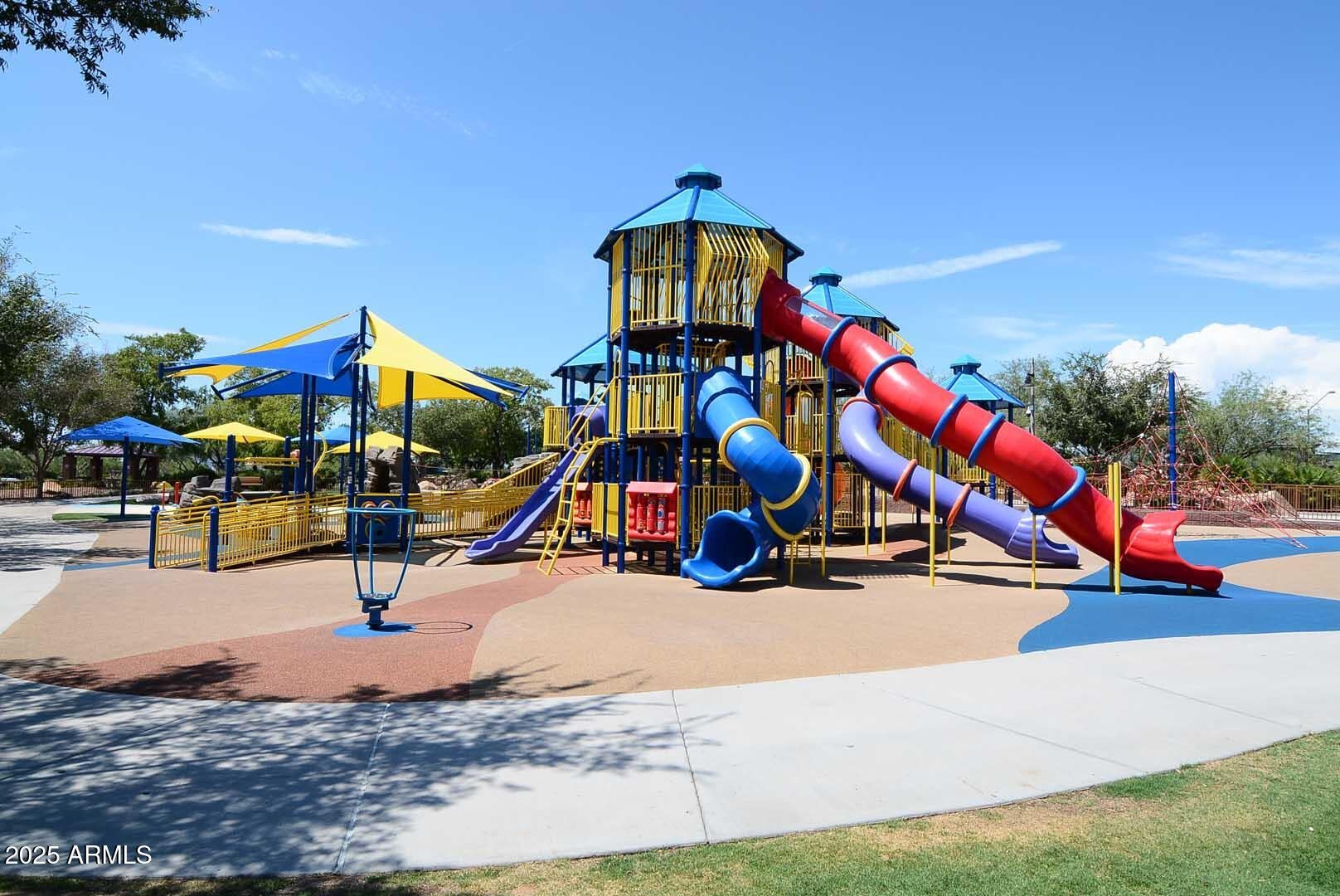 ANTHEM COUNTRY CLUB UNIT 32 - Residential