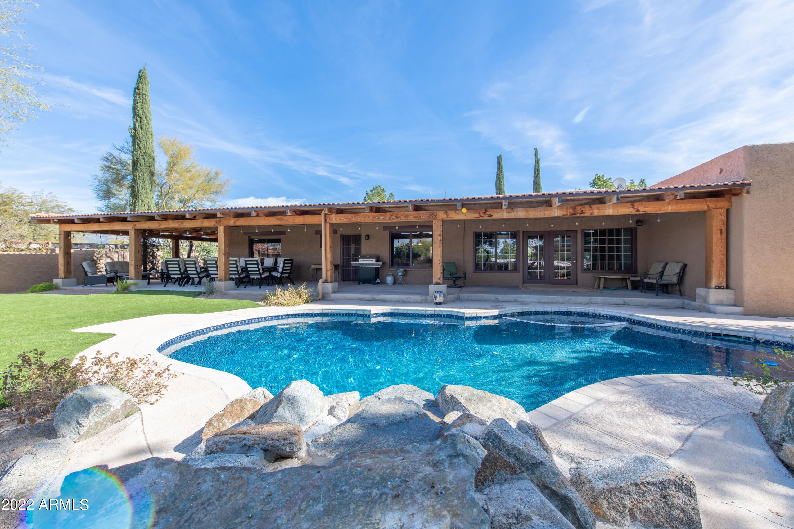 CUSTOM RANCH ESTATE - Residential
