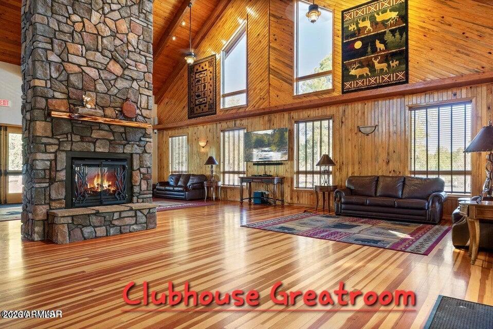 MOUNTAIN LODGES UNIT 3 - Residential