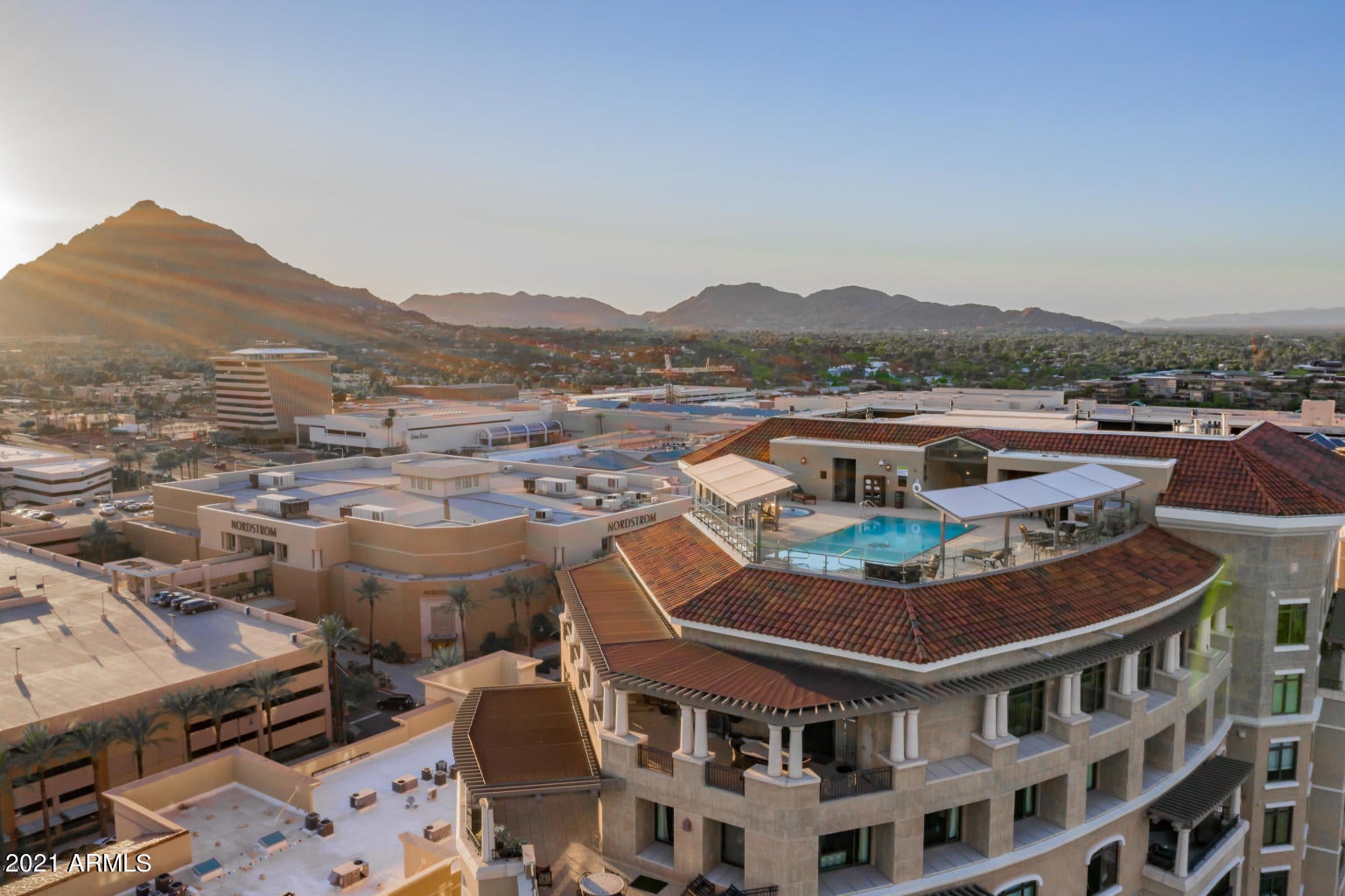 SCOTTSDALE WATERFRONT RESIDENCES CONDOMINIUM - Residential