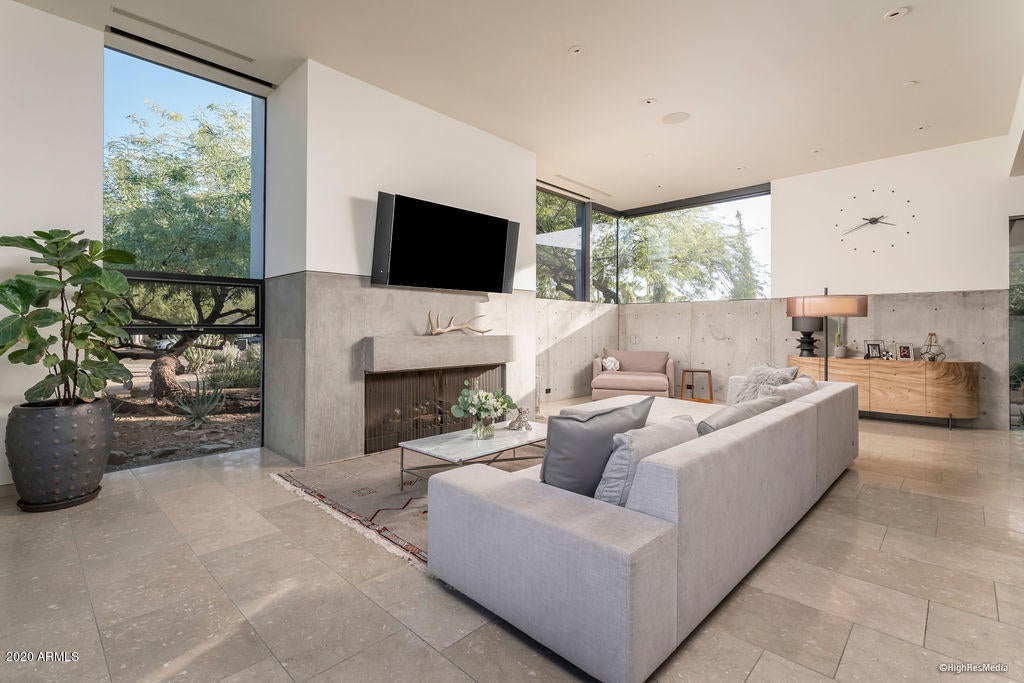 Villa de Cabrillo - Residential