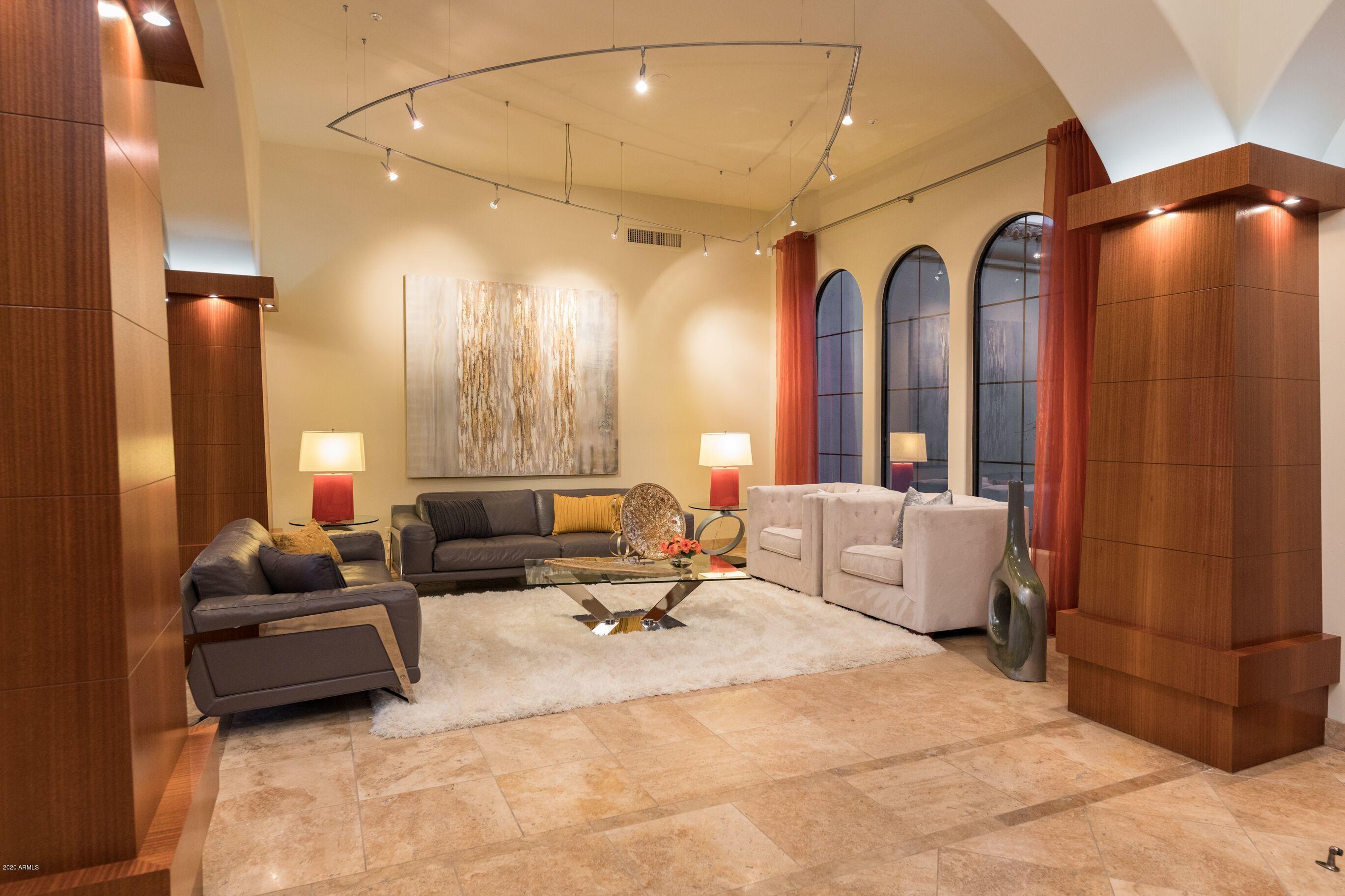 Los Diamantes - Residential