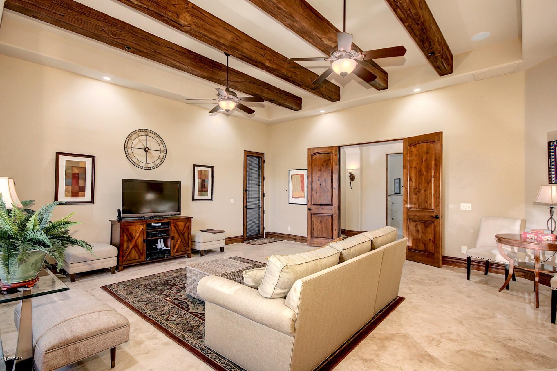 LAS SENDAS - Residential