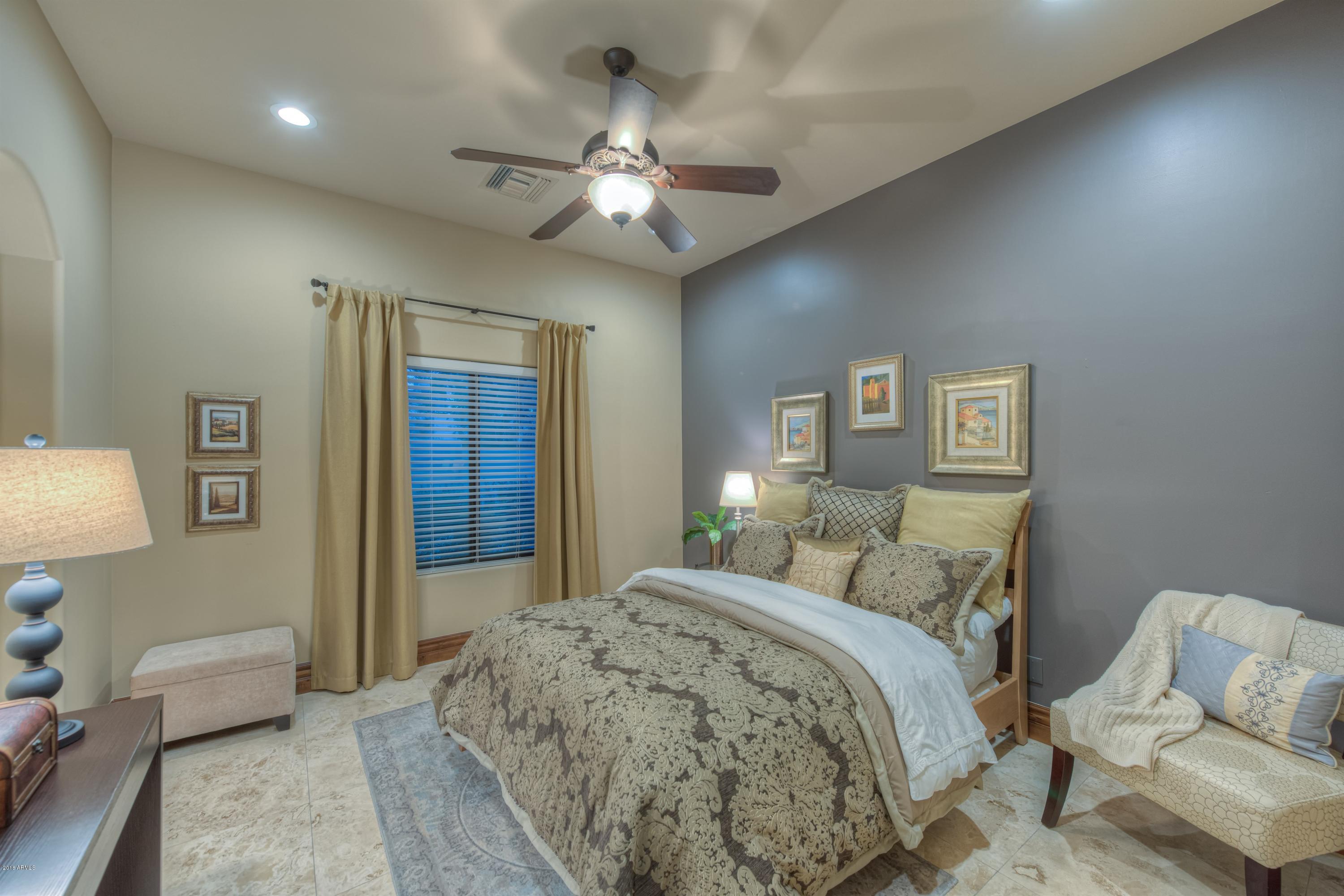 LAS SENDAS - Residential