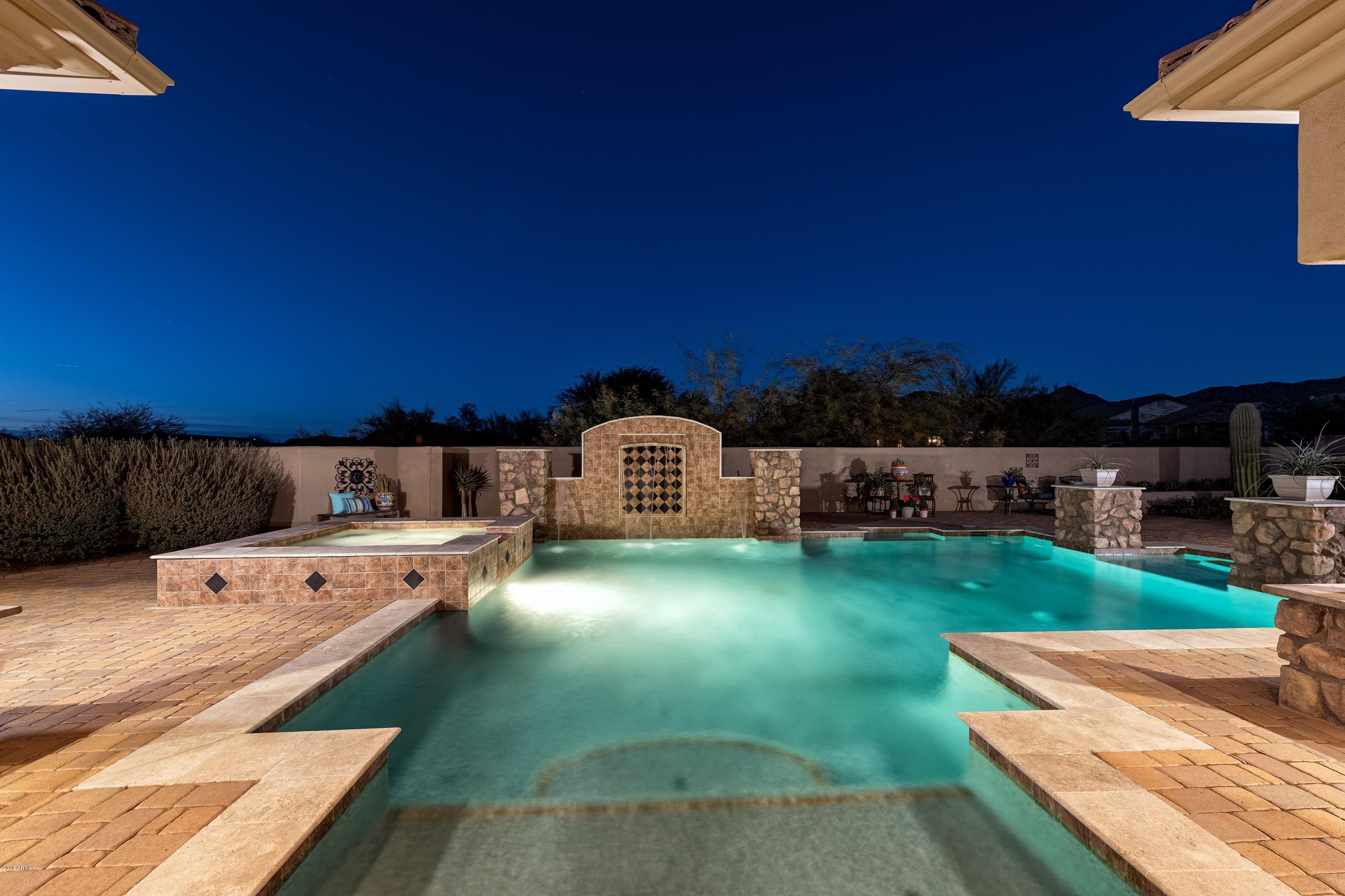LAS SENDAS - Residential